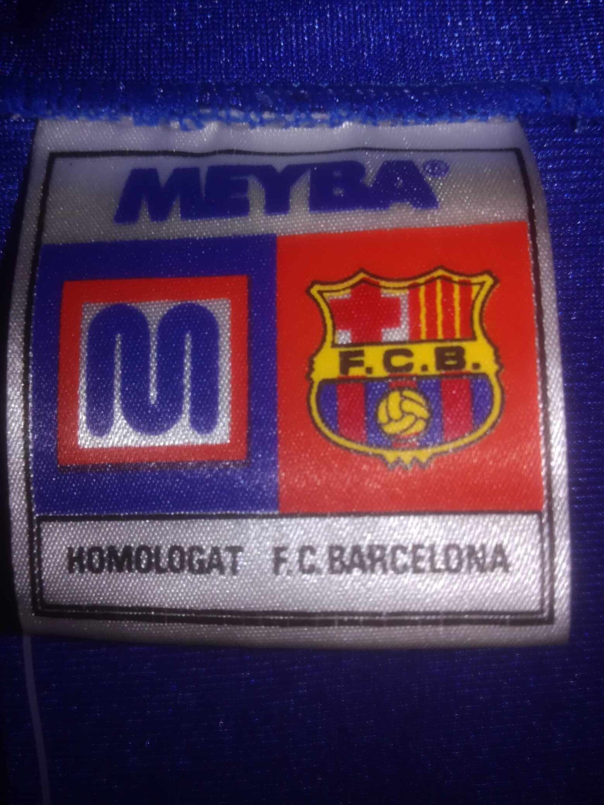 FC BARCELONA 1981 BNWT Size G - 2