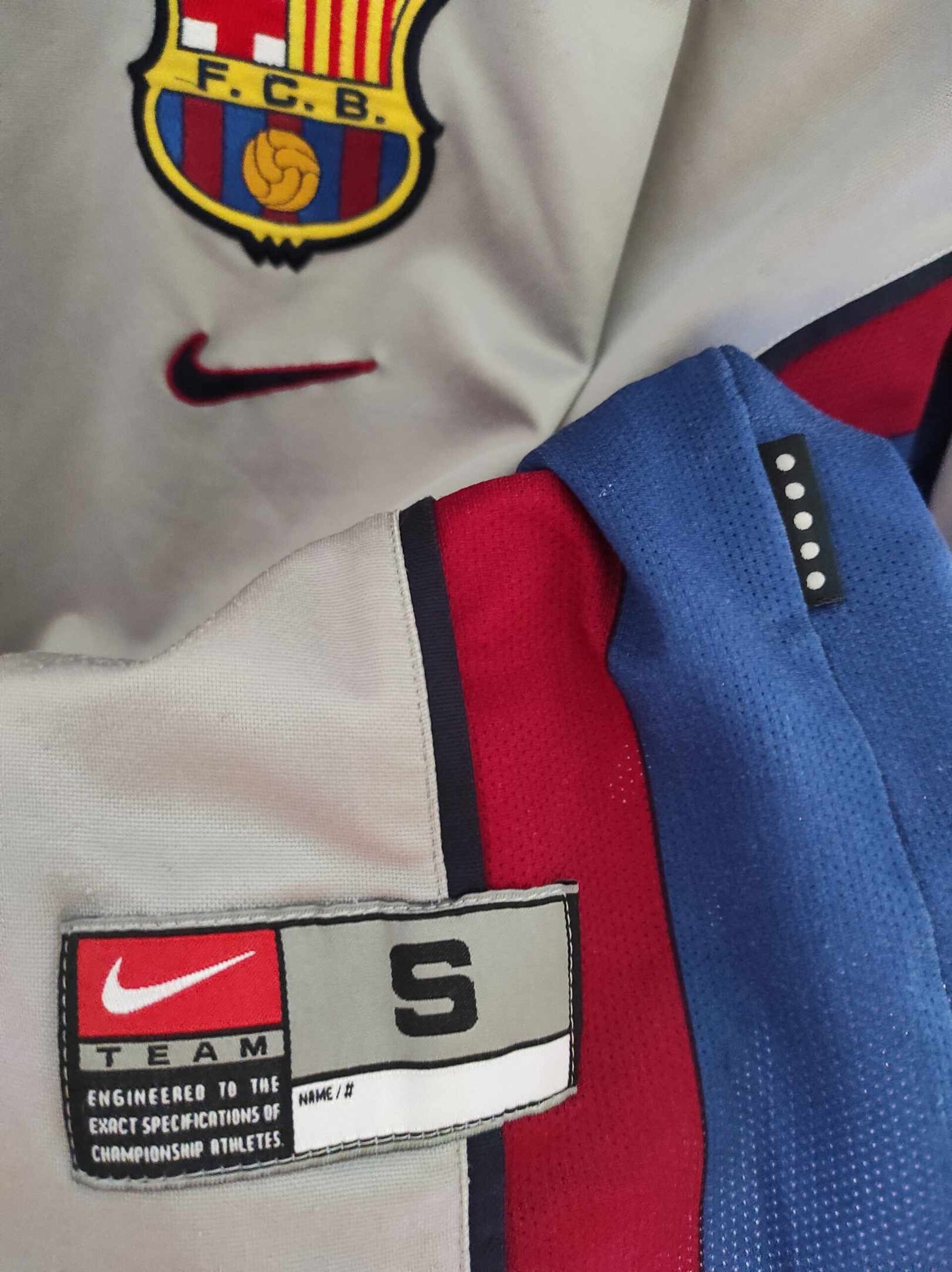 FC BARCELONA 1998-2001 away S - 4