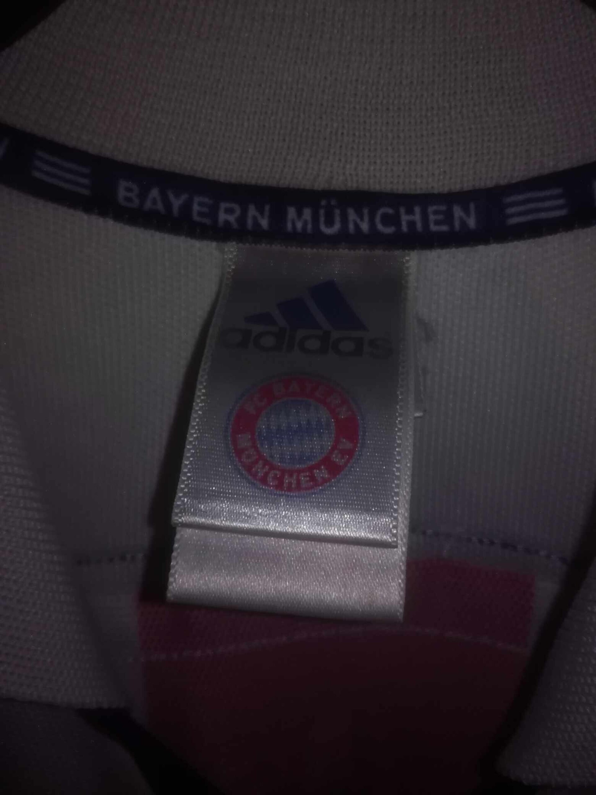 BAYERN MUNICH 2000-2001 S - 2