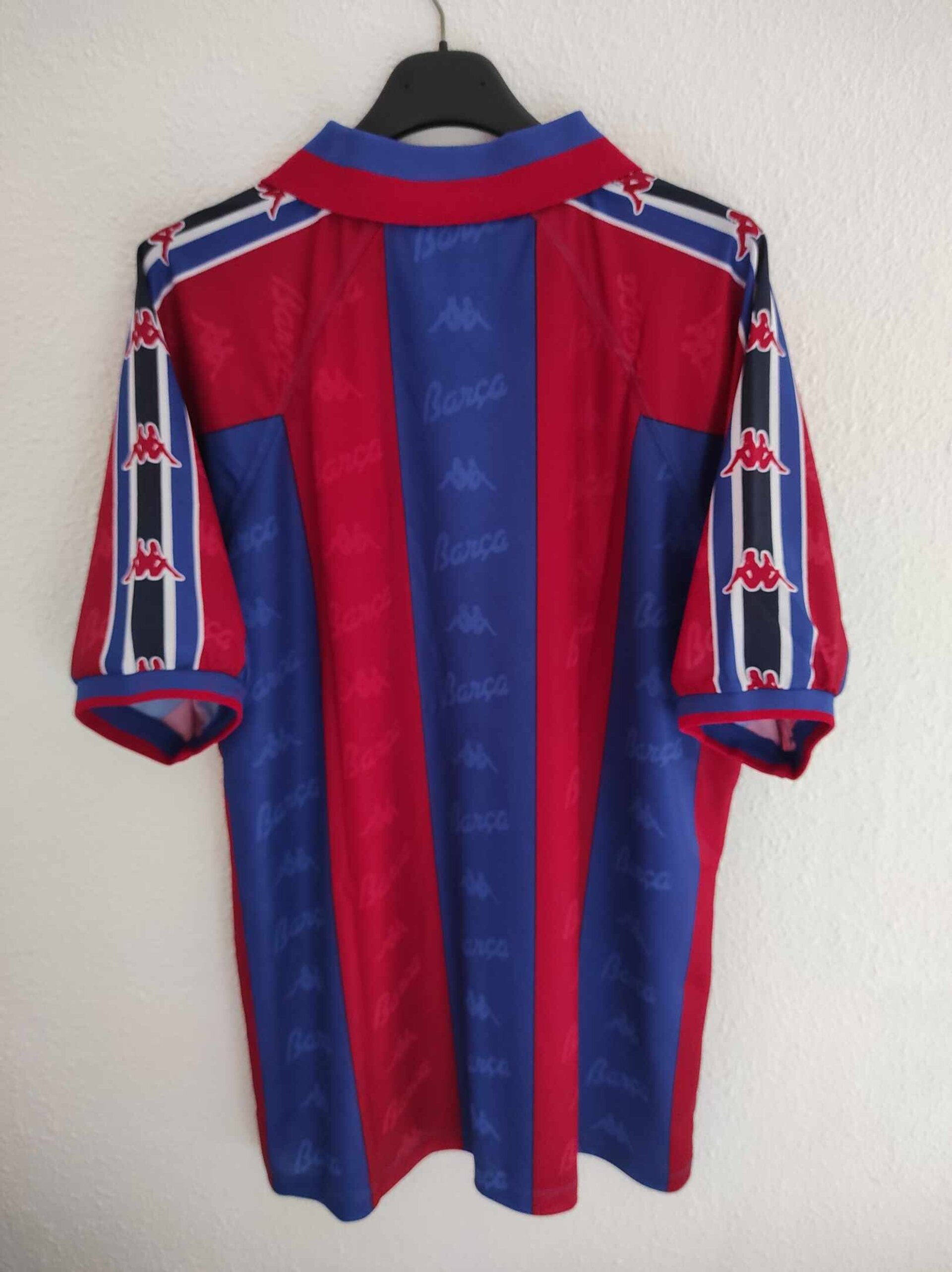 FC BARCELONA 1995-1996 BNWT Size YL - 7
