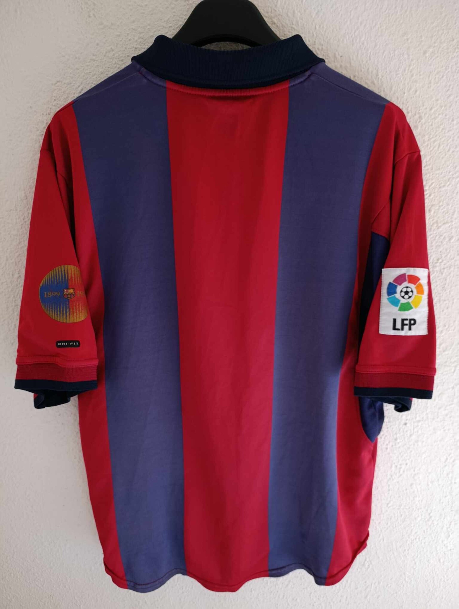 FC BARCELONA 2000-2001 M - 7