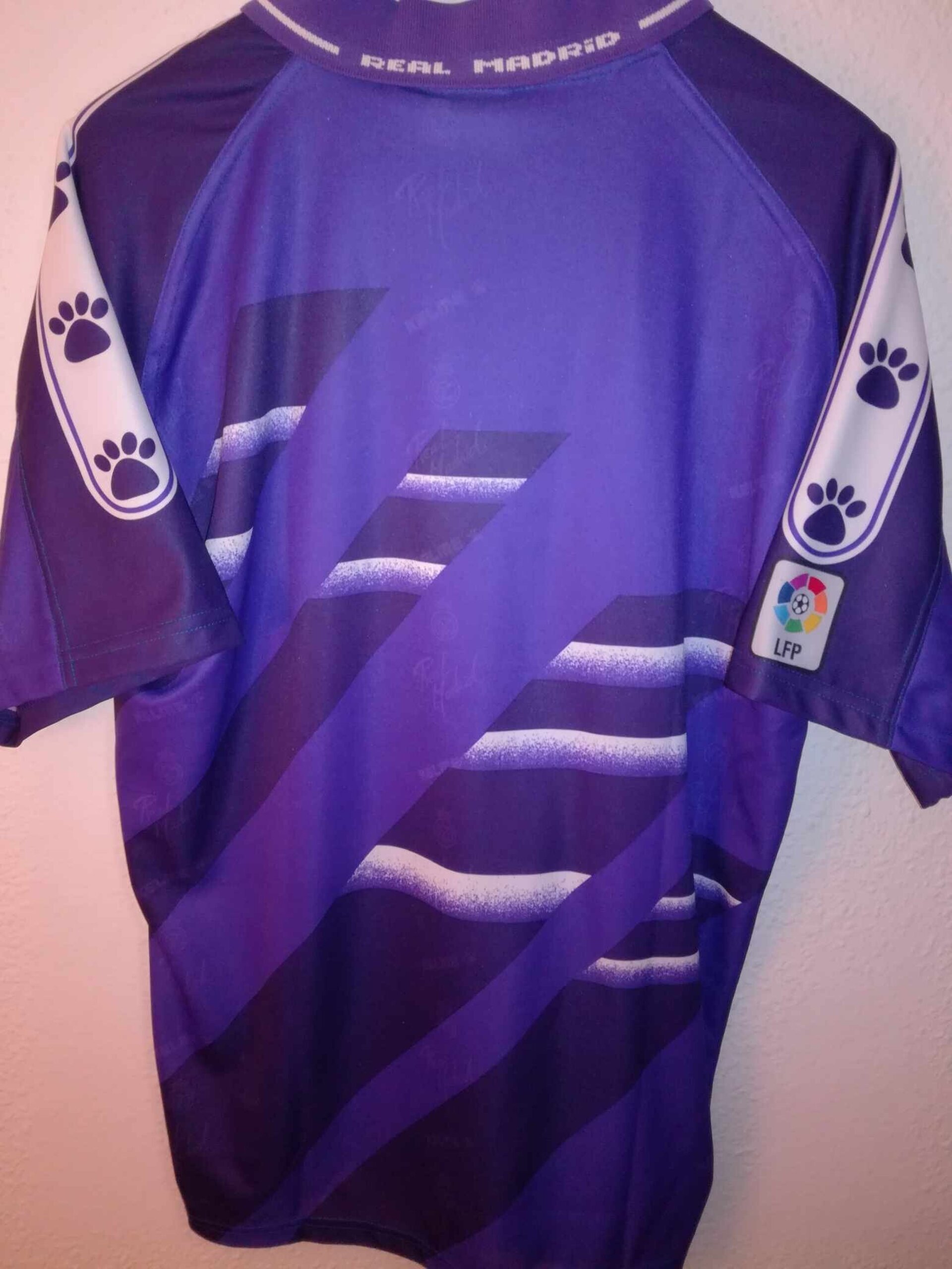 REAL MADRID 1994-1995 BNWT L - 5