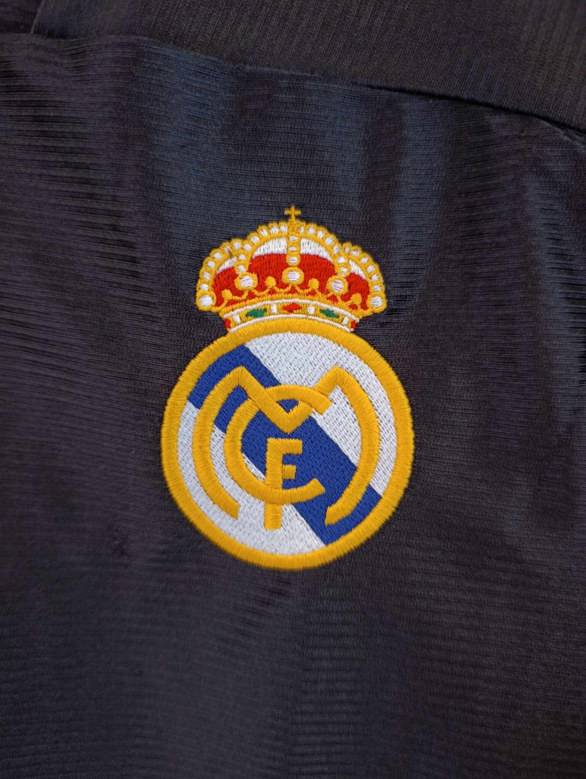 REAL MADRID 1999-2000 away L - 8