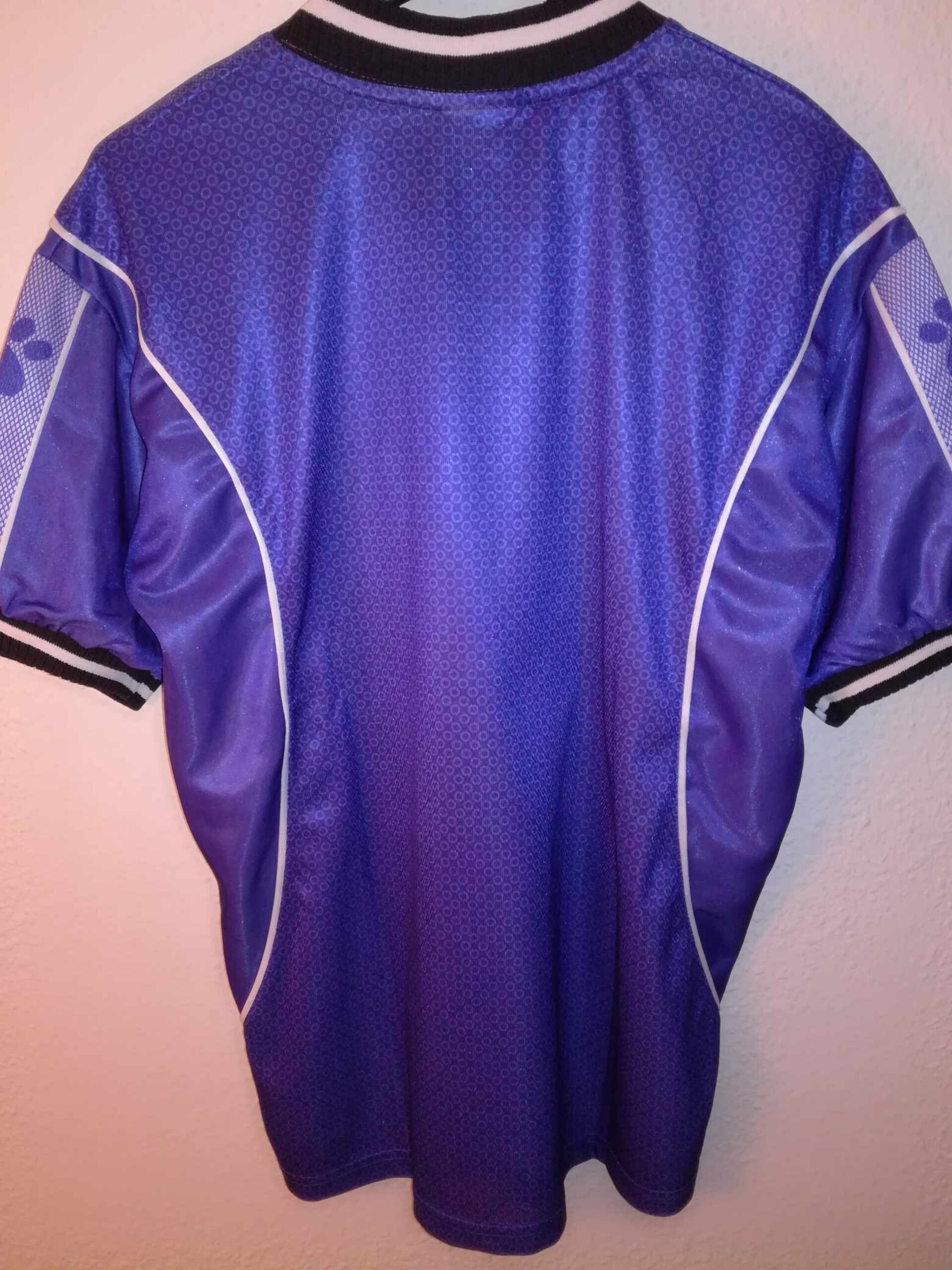 REAL MADRID 1997-1998 BNWT away M - 5