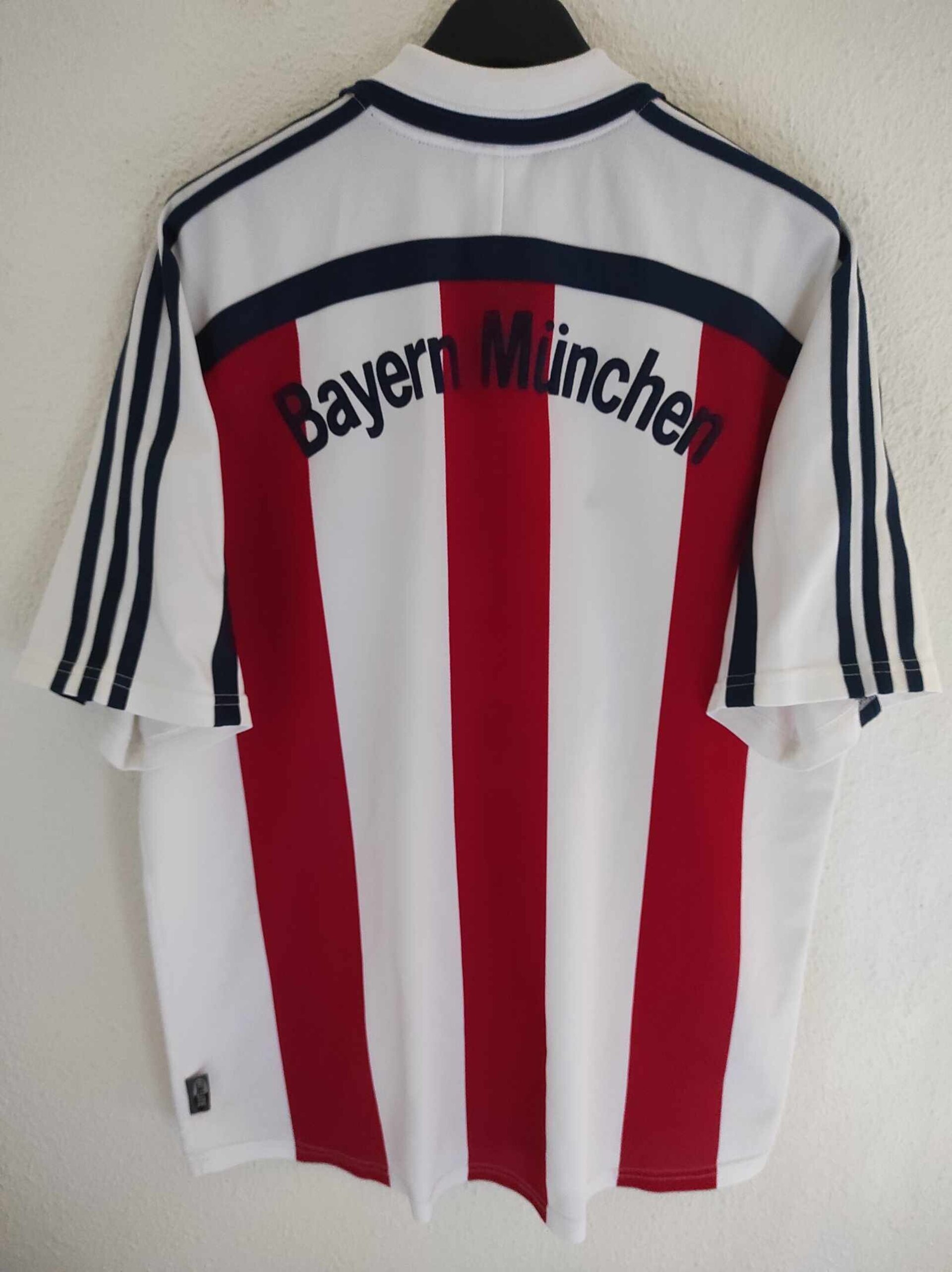BAYERN MUNICH 2000-2001 L - 7