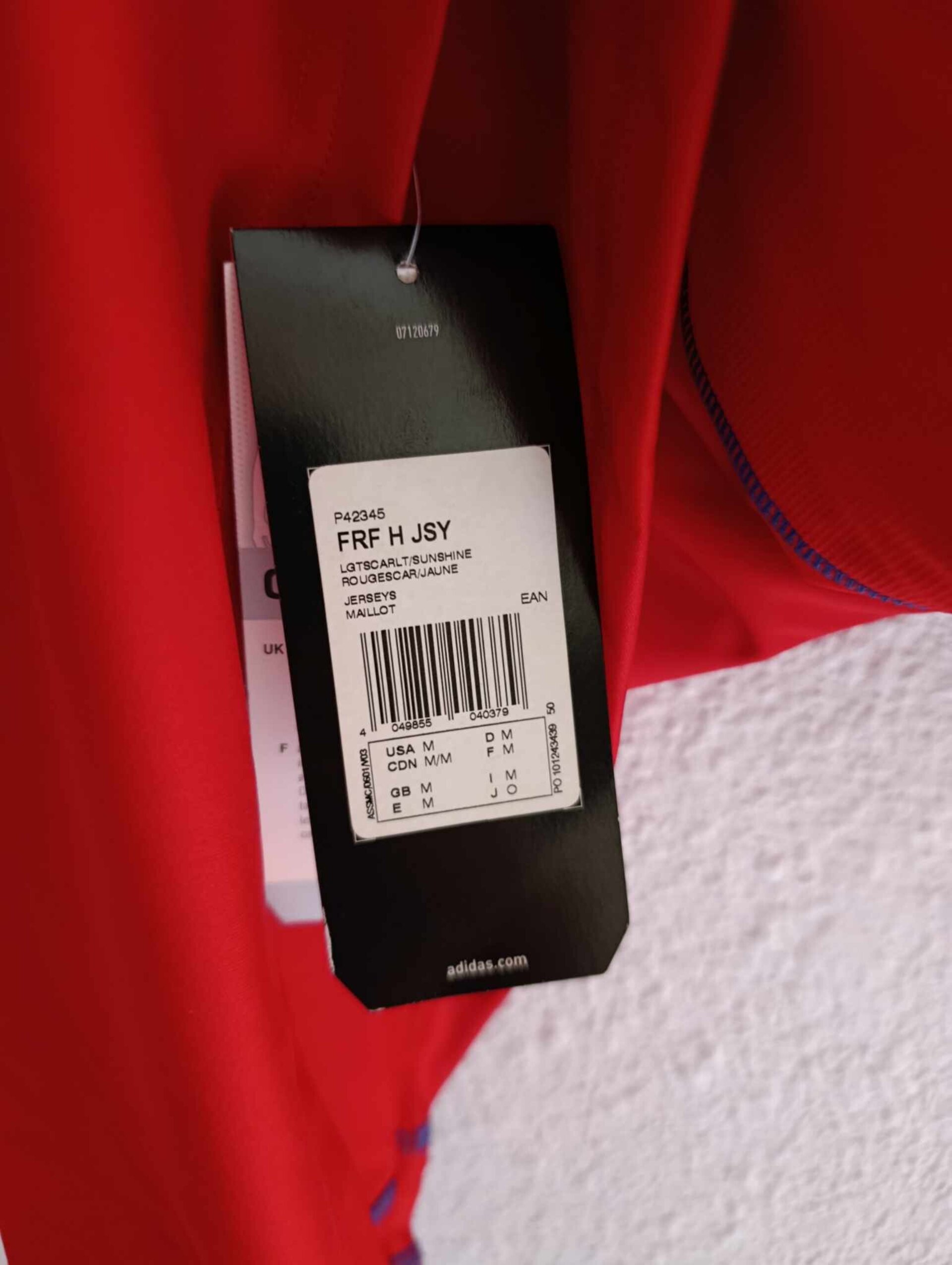 ROMANIA 2010 away BNWT M - 4