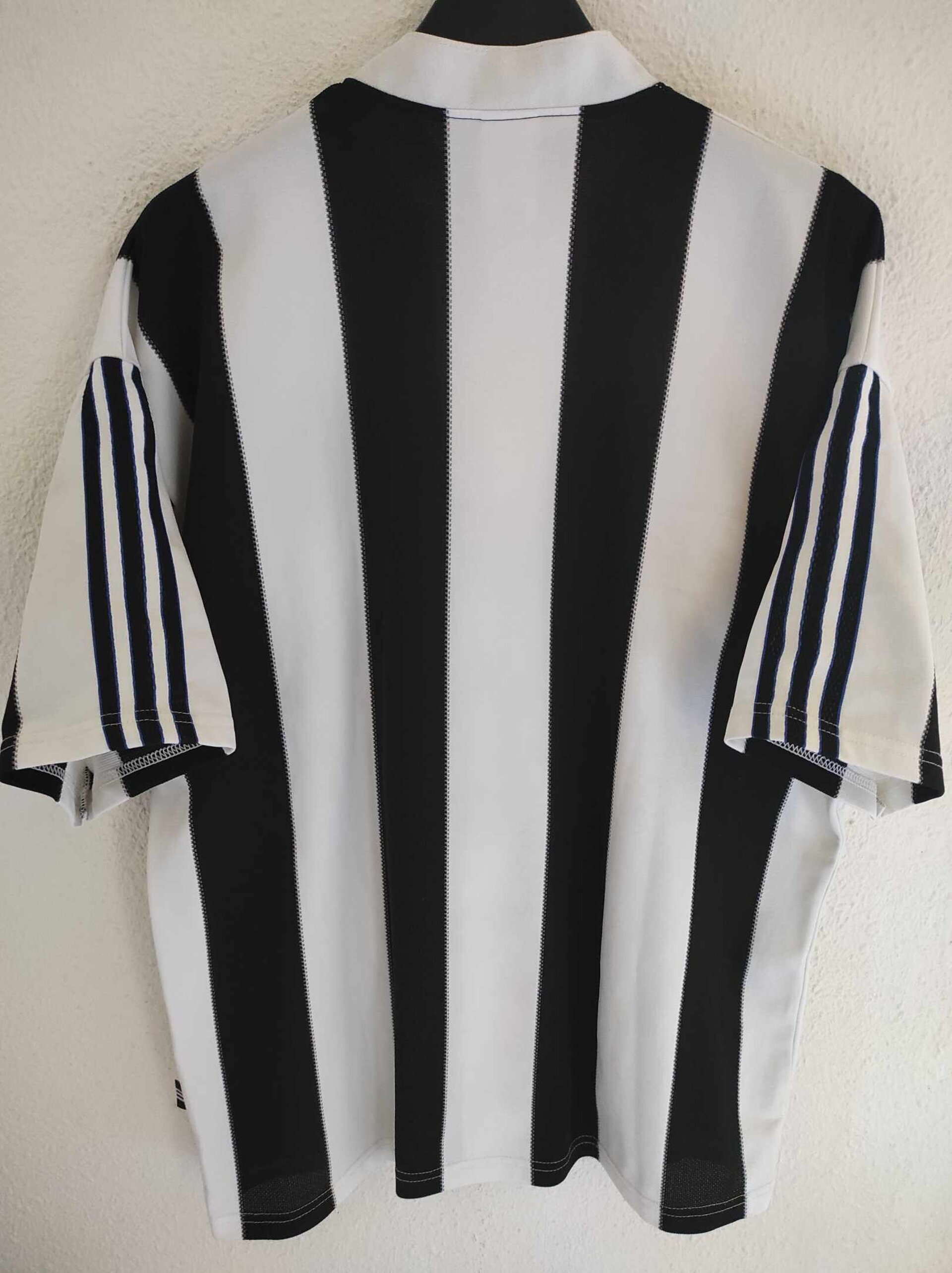NEWCASTLE UNITED 1996-1997 L - 6
