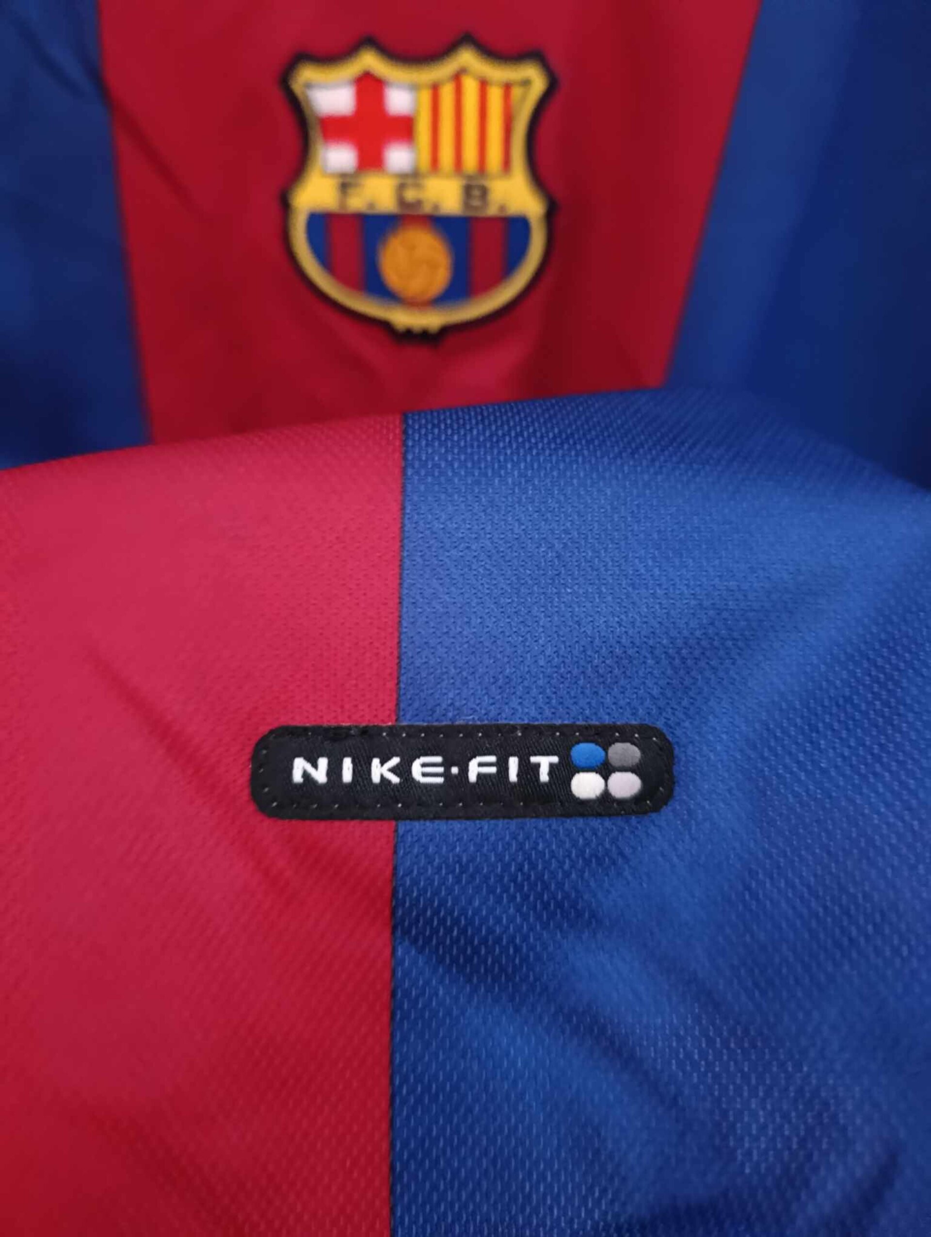 FC BARCELONA 1998-1999 BNWT L - 8