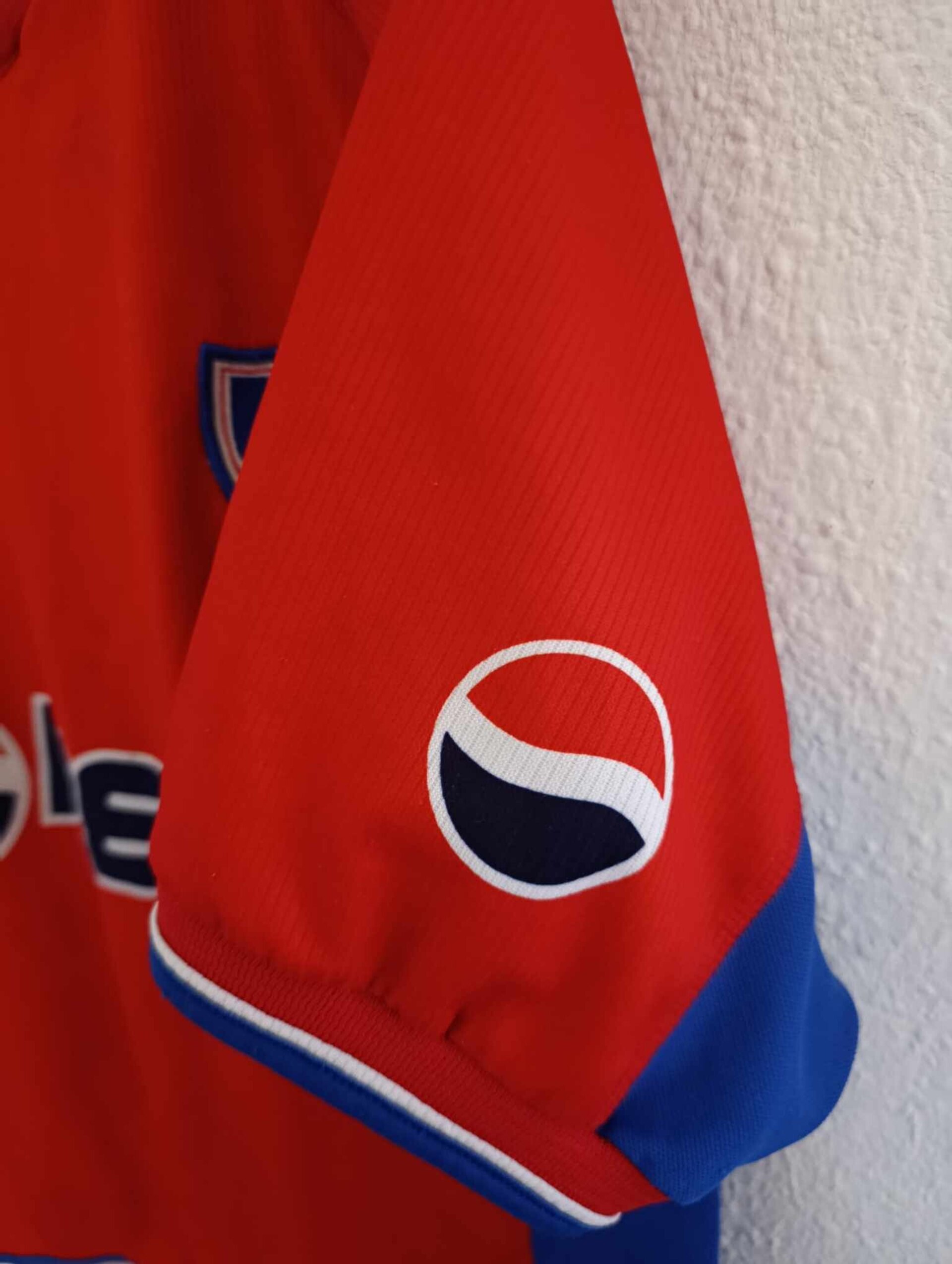 CLUB NACIONAL DE FUTBOL 2001 L - 7