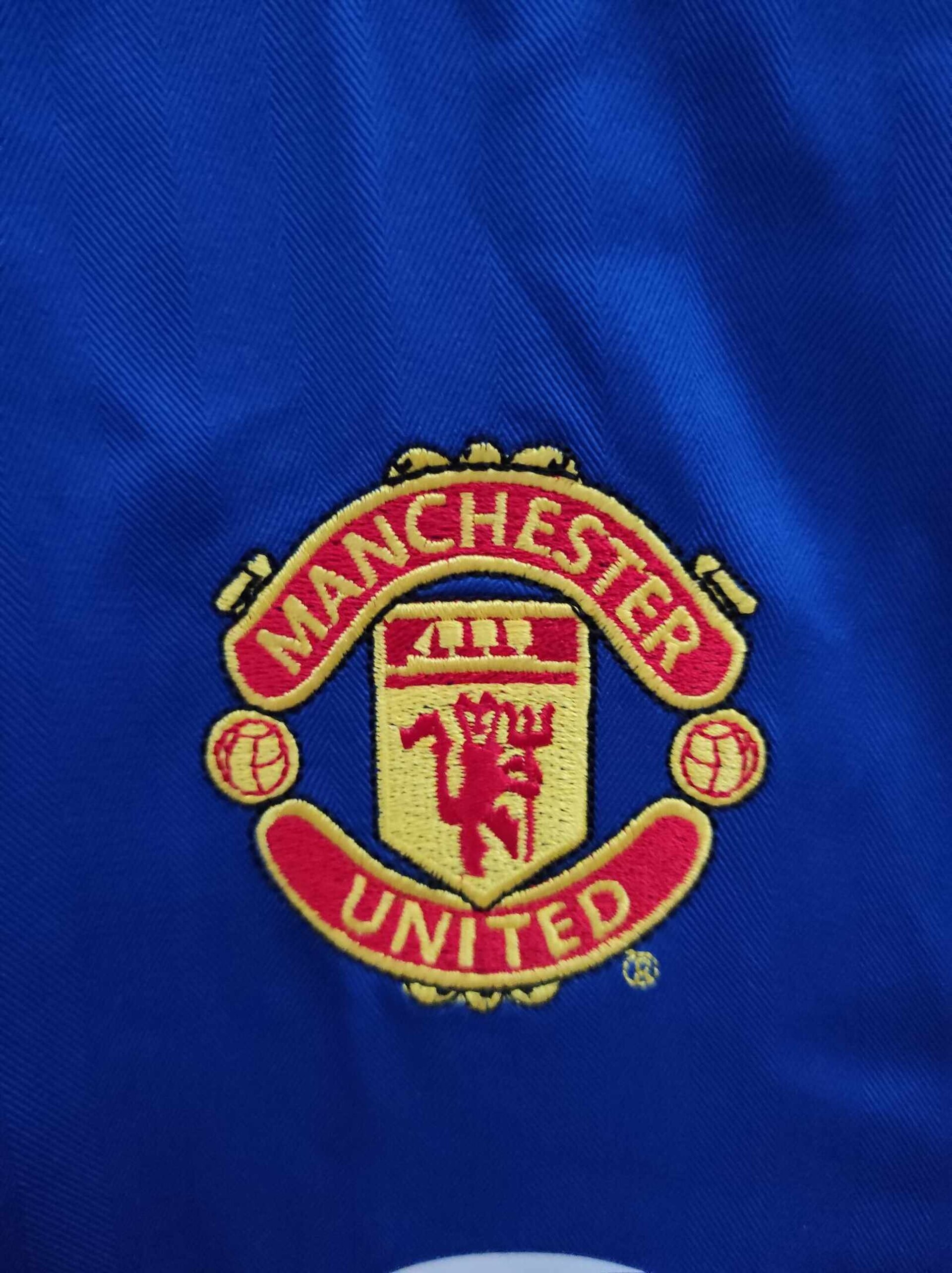 MANCHESTER UNITED 2005-2006 away L - 4