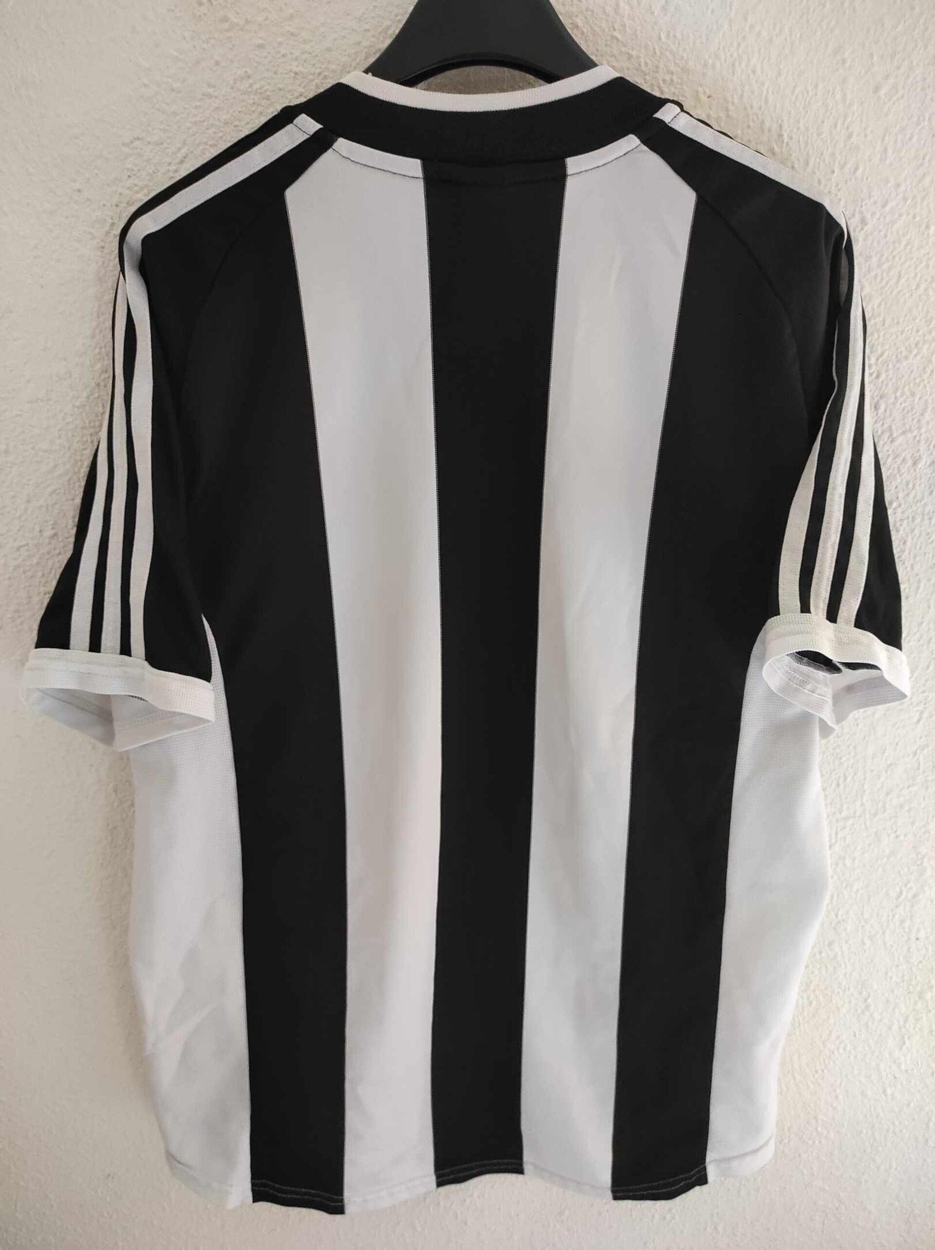 NEWCASTLE UNITED 2001-2002 L - 9
