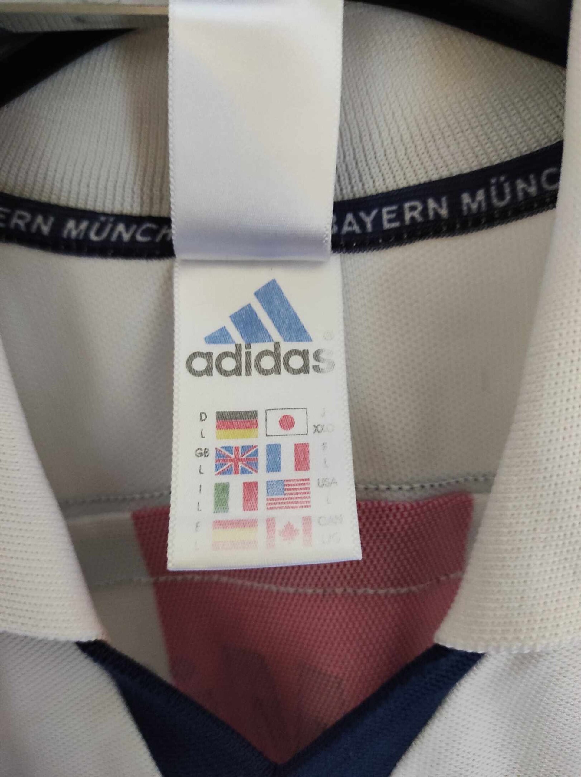 BAYERN MUNICH 2000-2001 L - 3