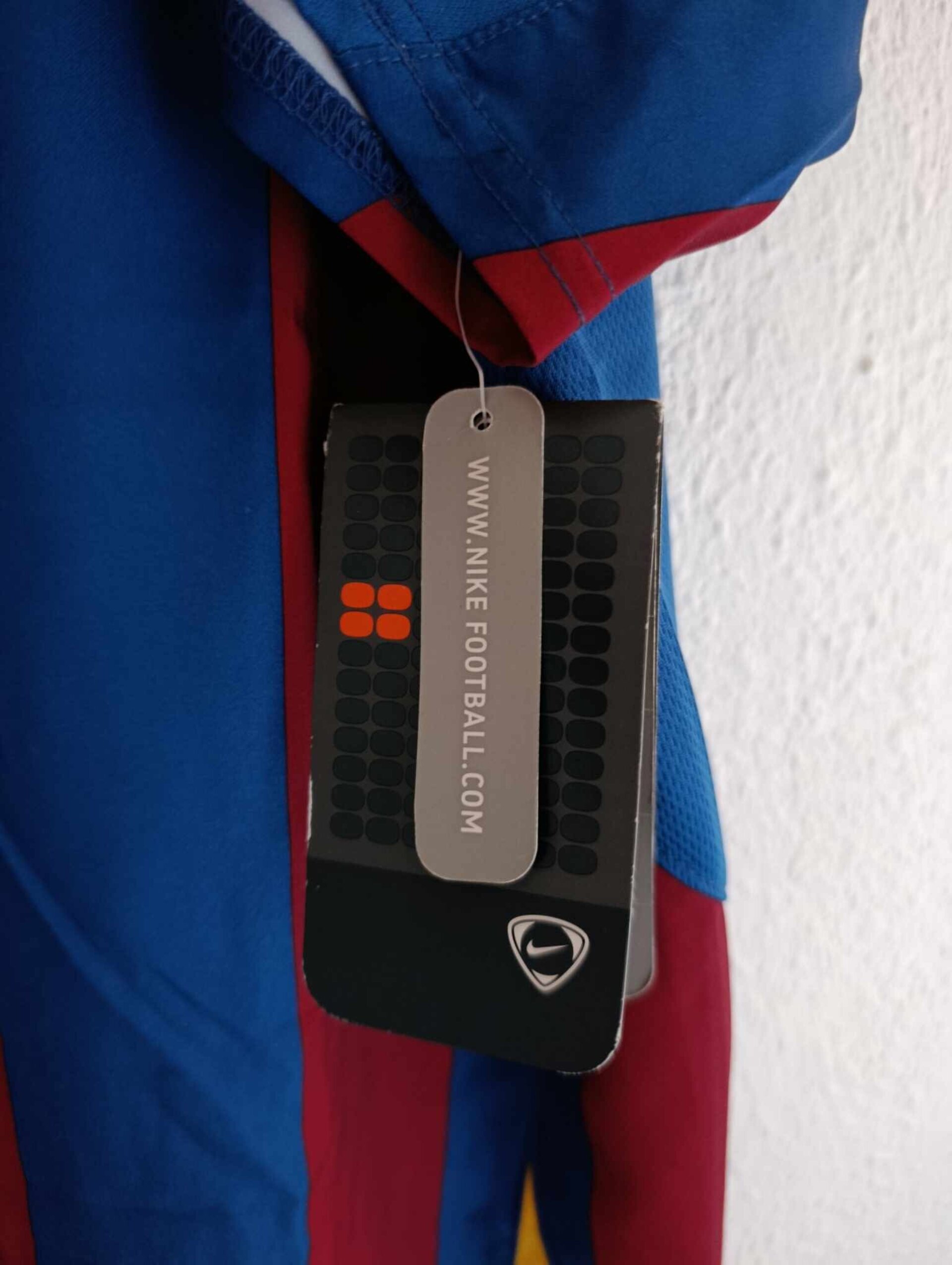 FC BARCELONA 2005-2006 BNWT Total 90 L - 2