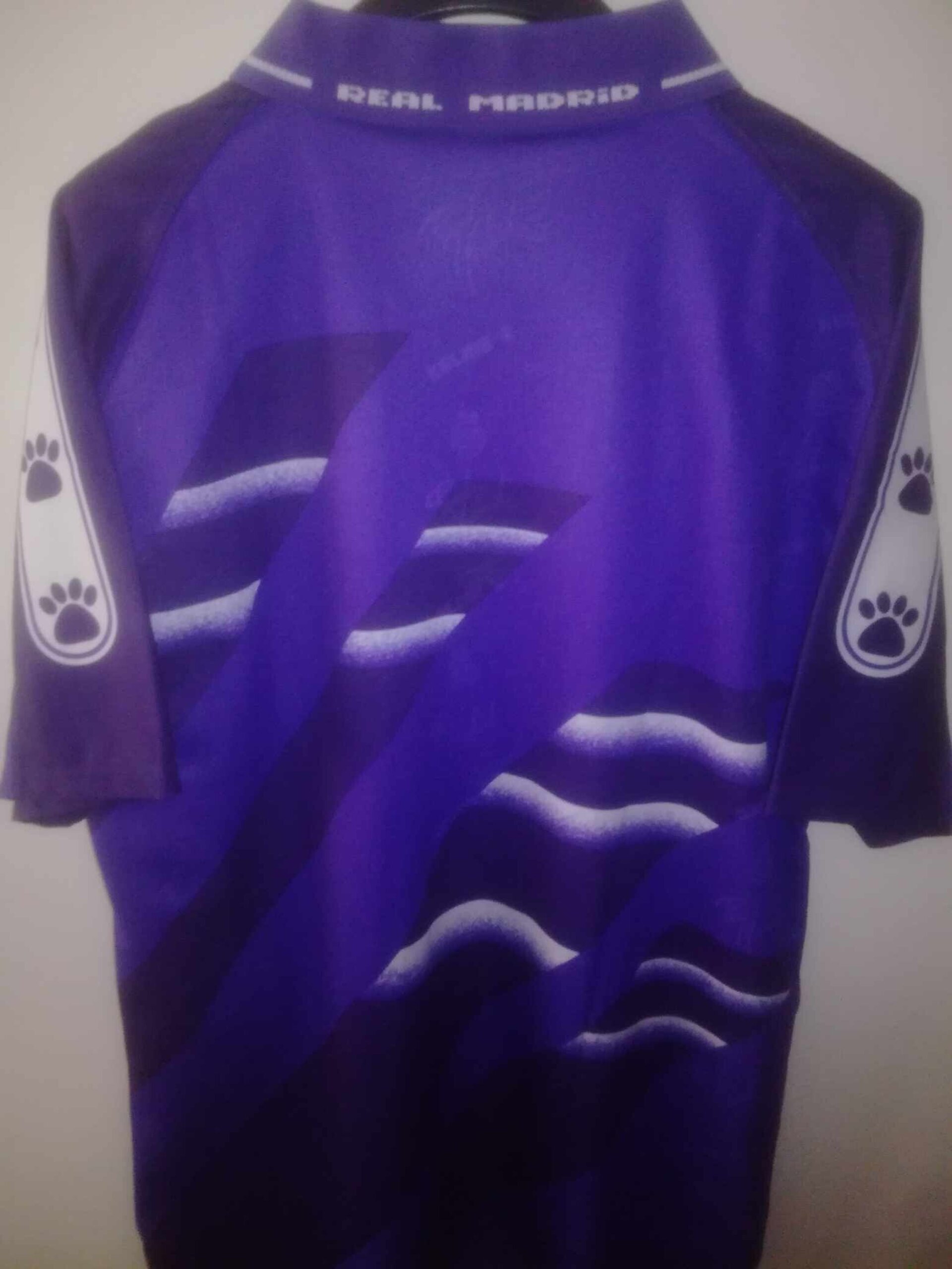 REAL MADRID 1994-1995 BNWT away L - 6