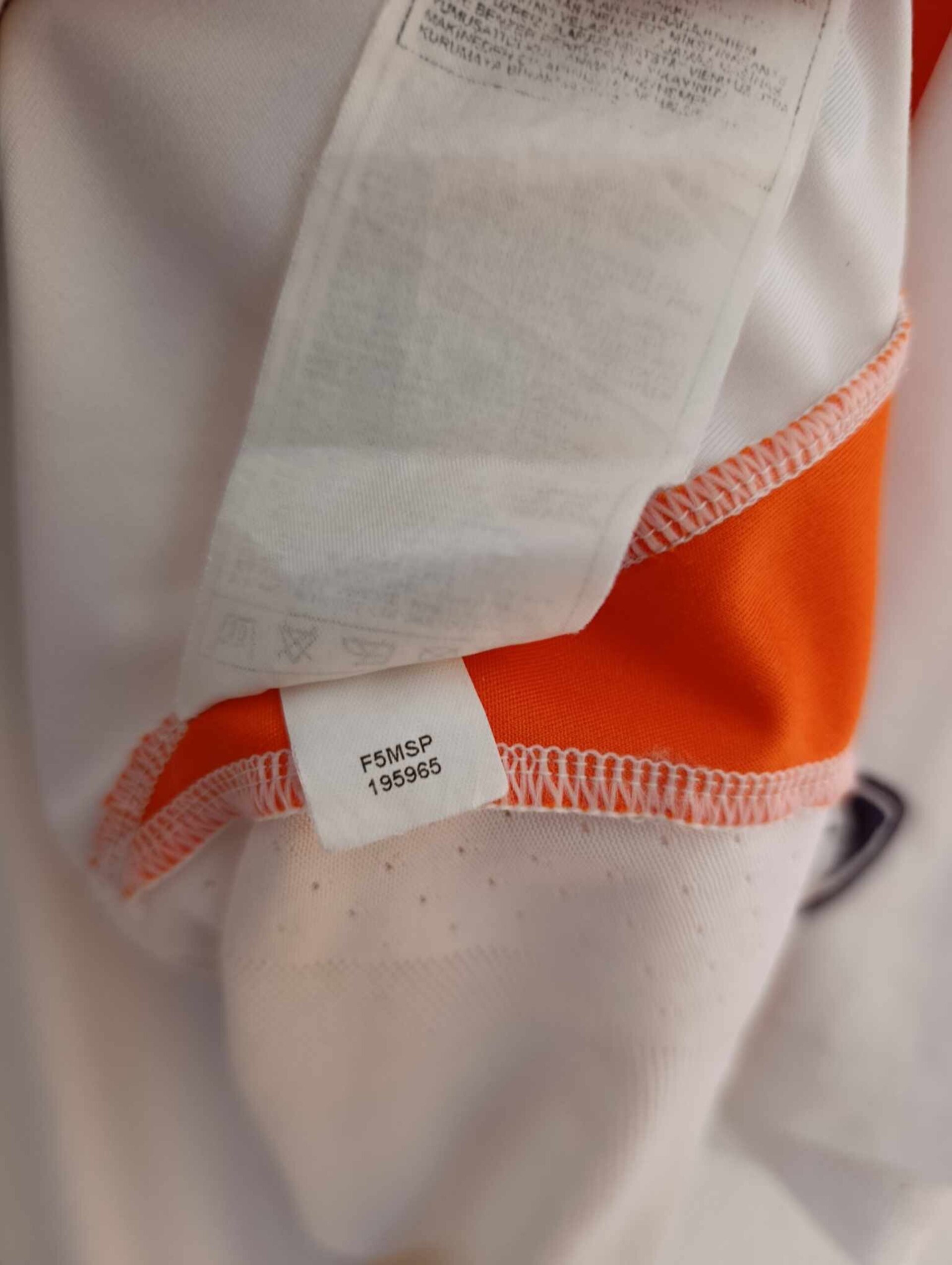 VALENCIA CF 2005-2006 Training Total 90 M - 3