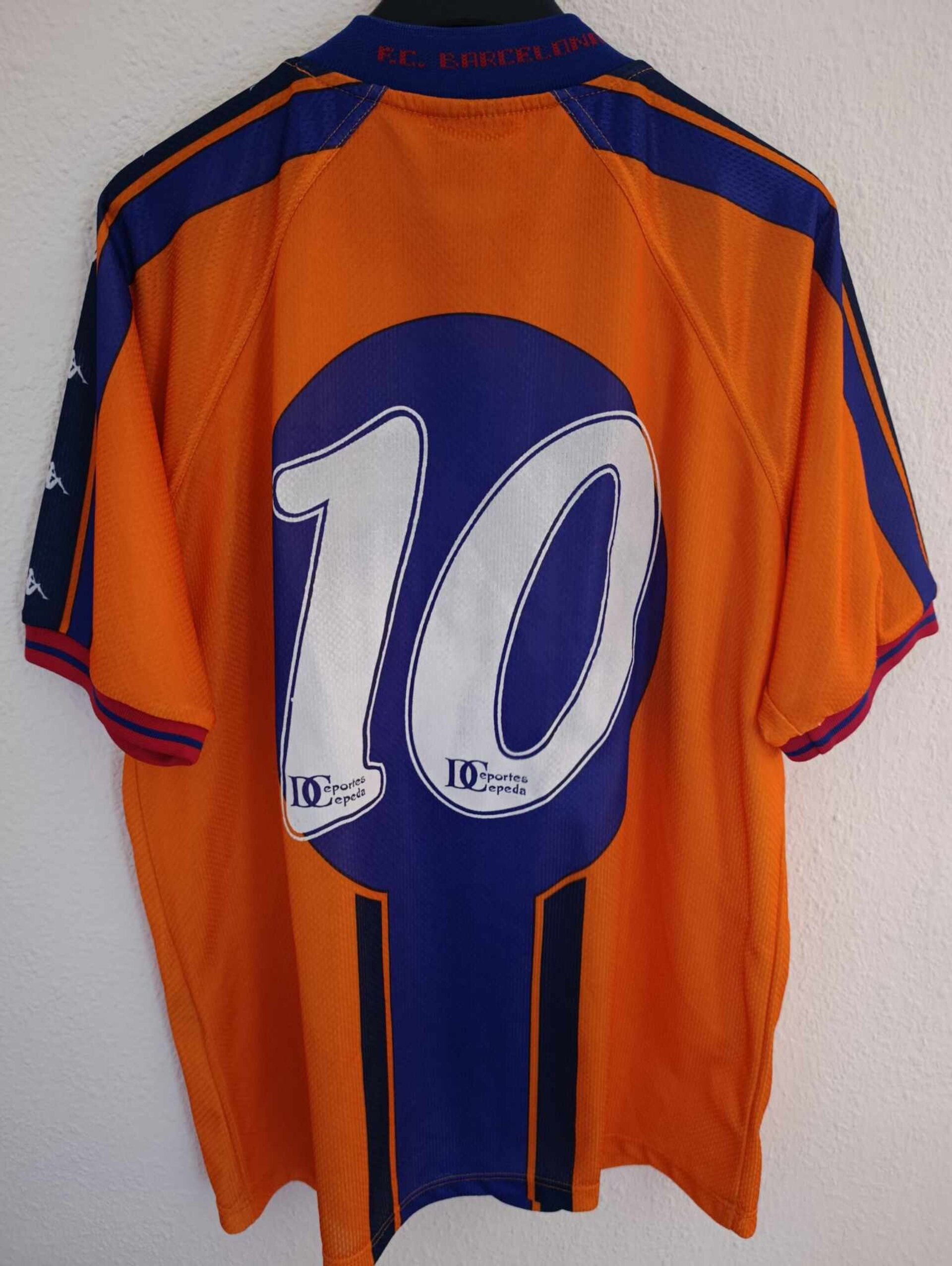 FC BARCELONA 1997-1998 away number 10 L - 6