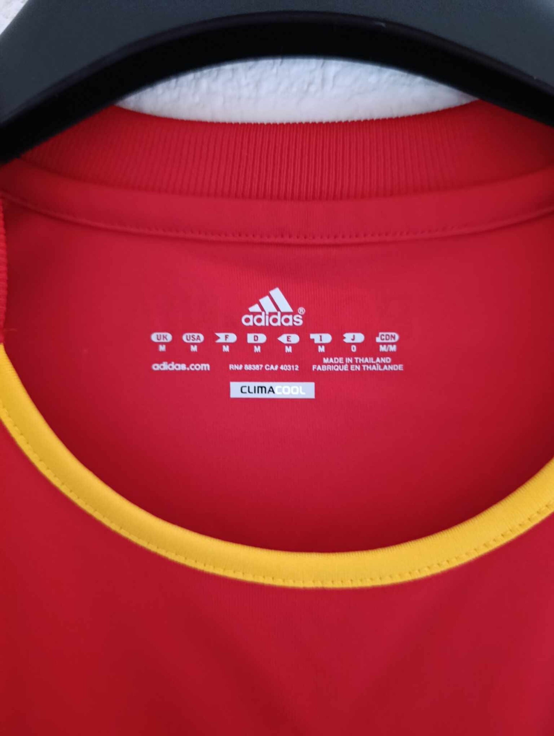 ROMANIA 2010 away BNWT M - 8