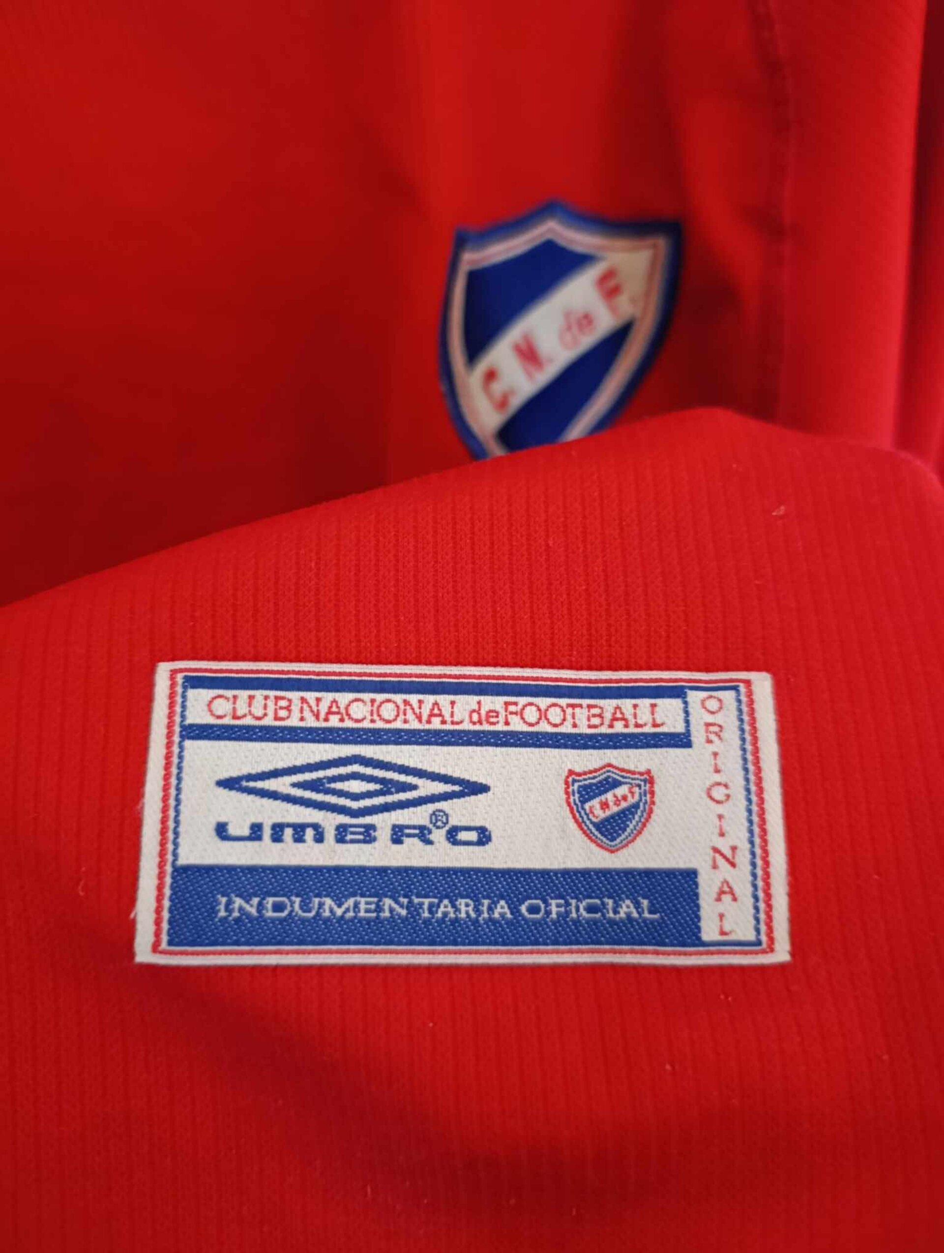 CLUB NACIONAL DE FUTBOL 2001 L - 5