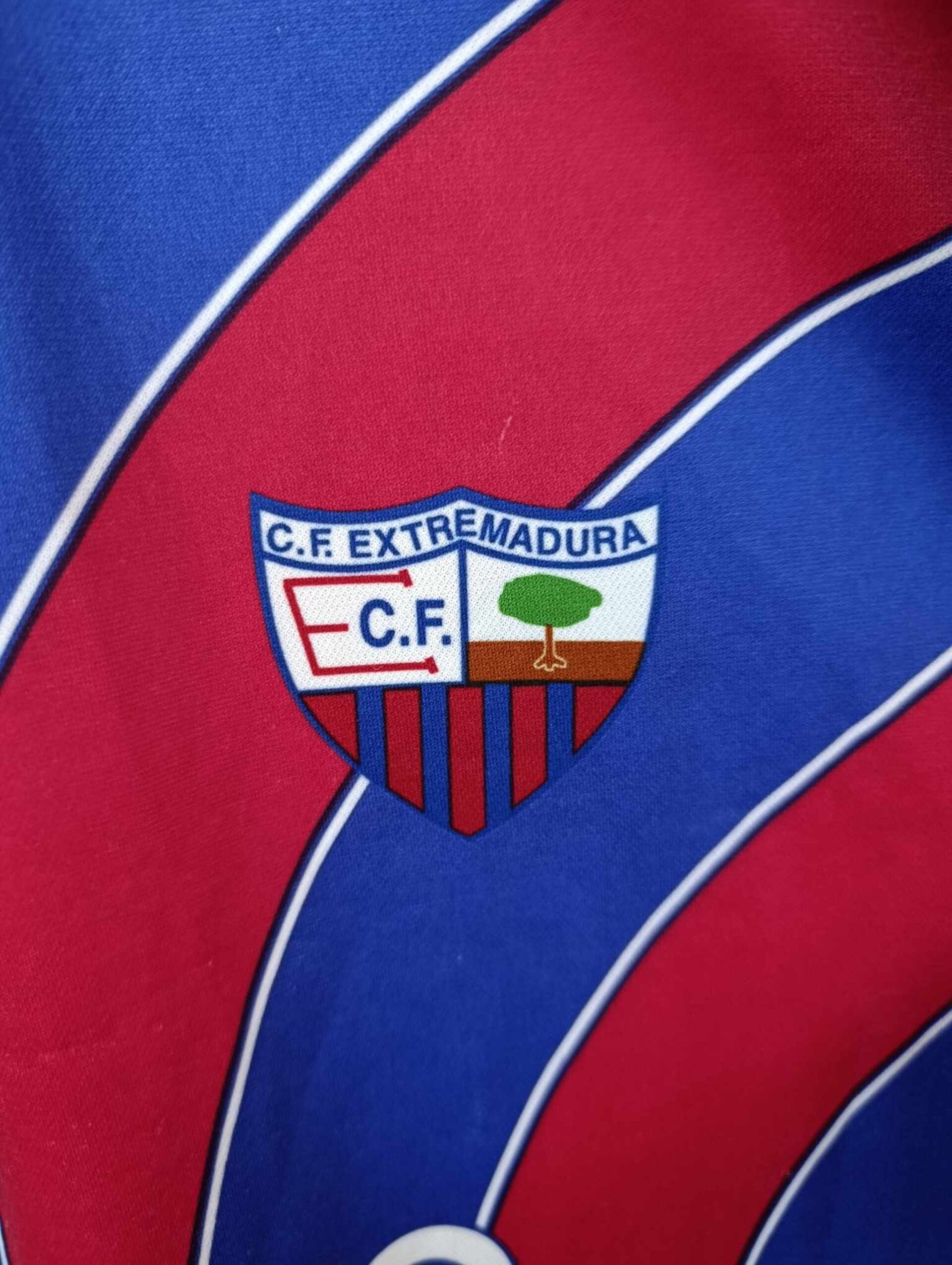EXTREMADURA 1998-1999 L - 4