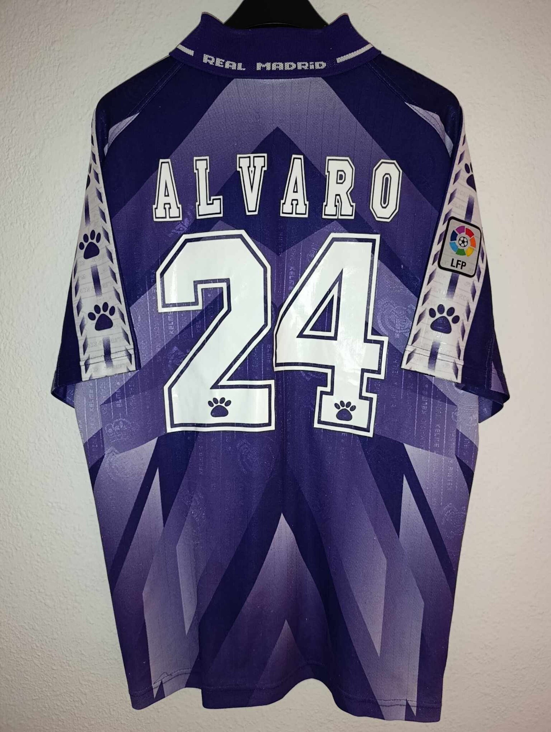 REAL MADRID 1996-1997 away Álvaro Benito 24 L - 1