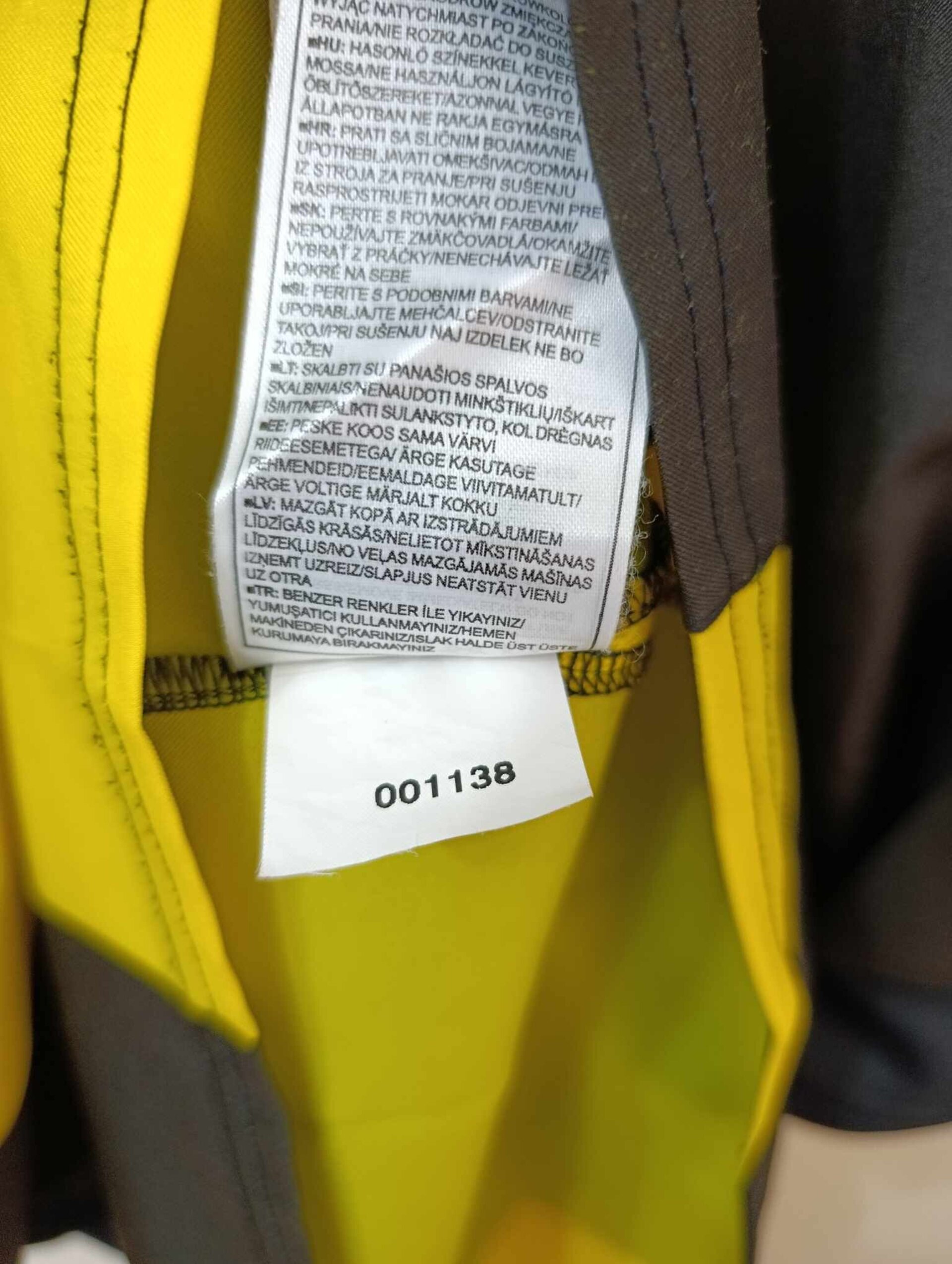 BORUSSIA DORTMUND 2005-2006 Total 90 M - 4