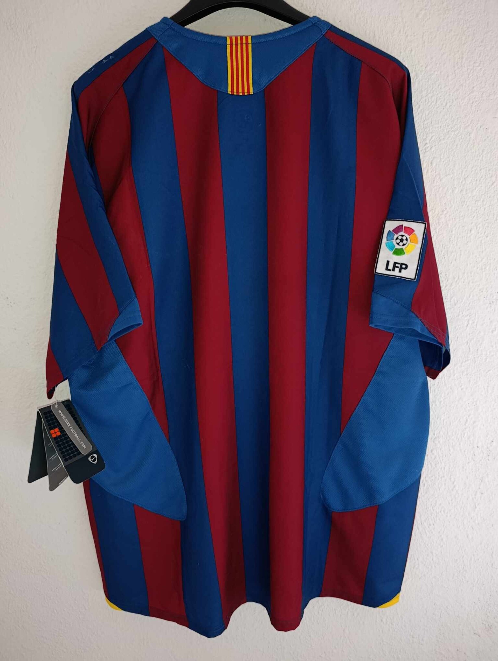 FC BARCELONA 2005-2006 BNWT Total 90 L - 13
