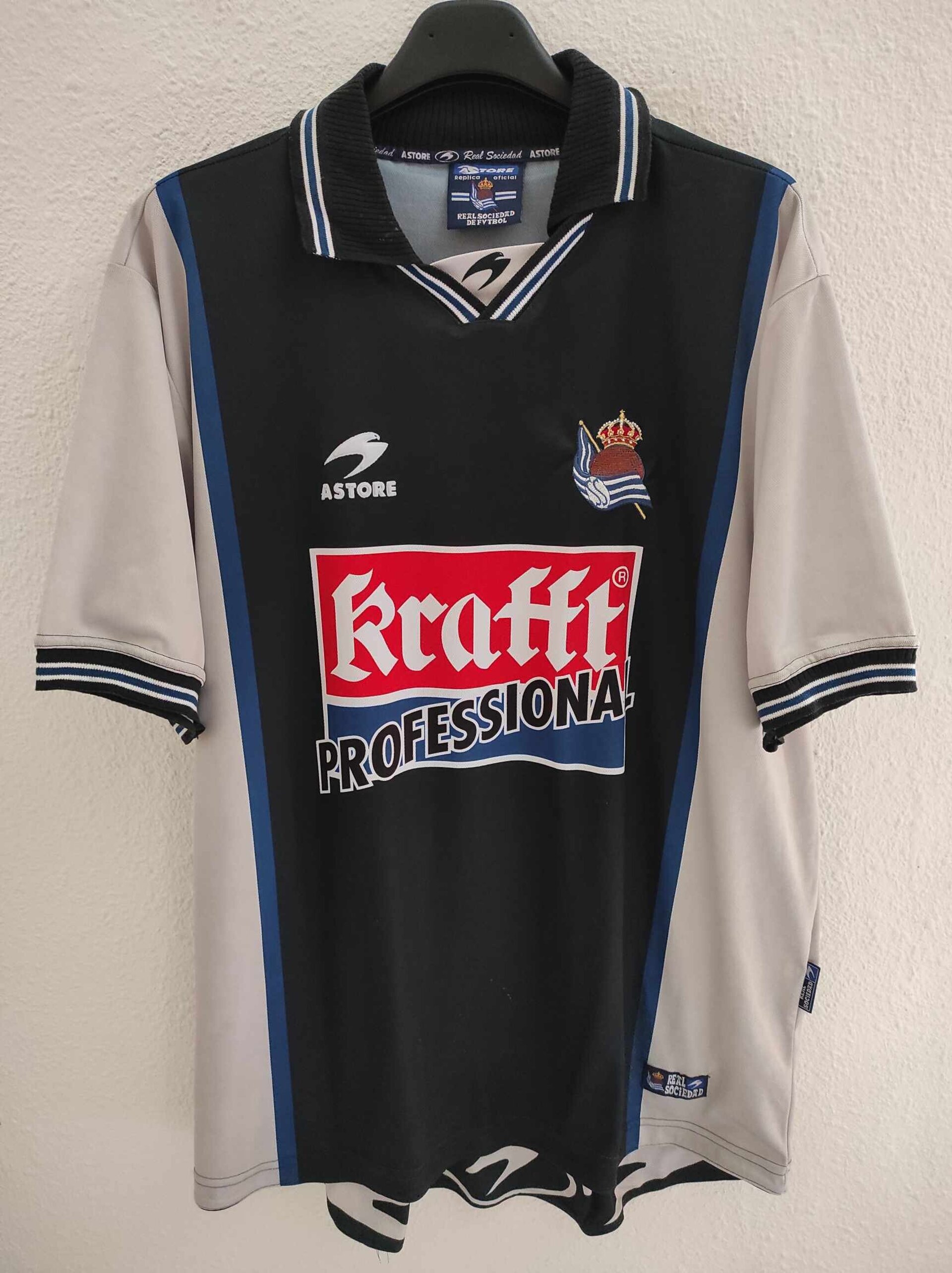 REAL SOCIEDAD 2000-2001 away L - 1