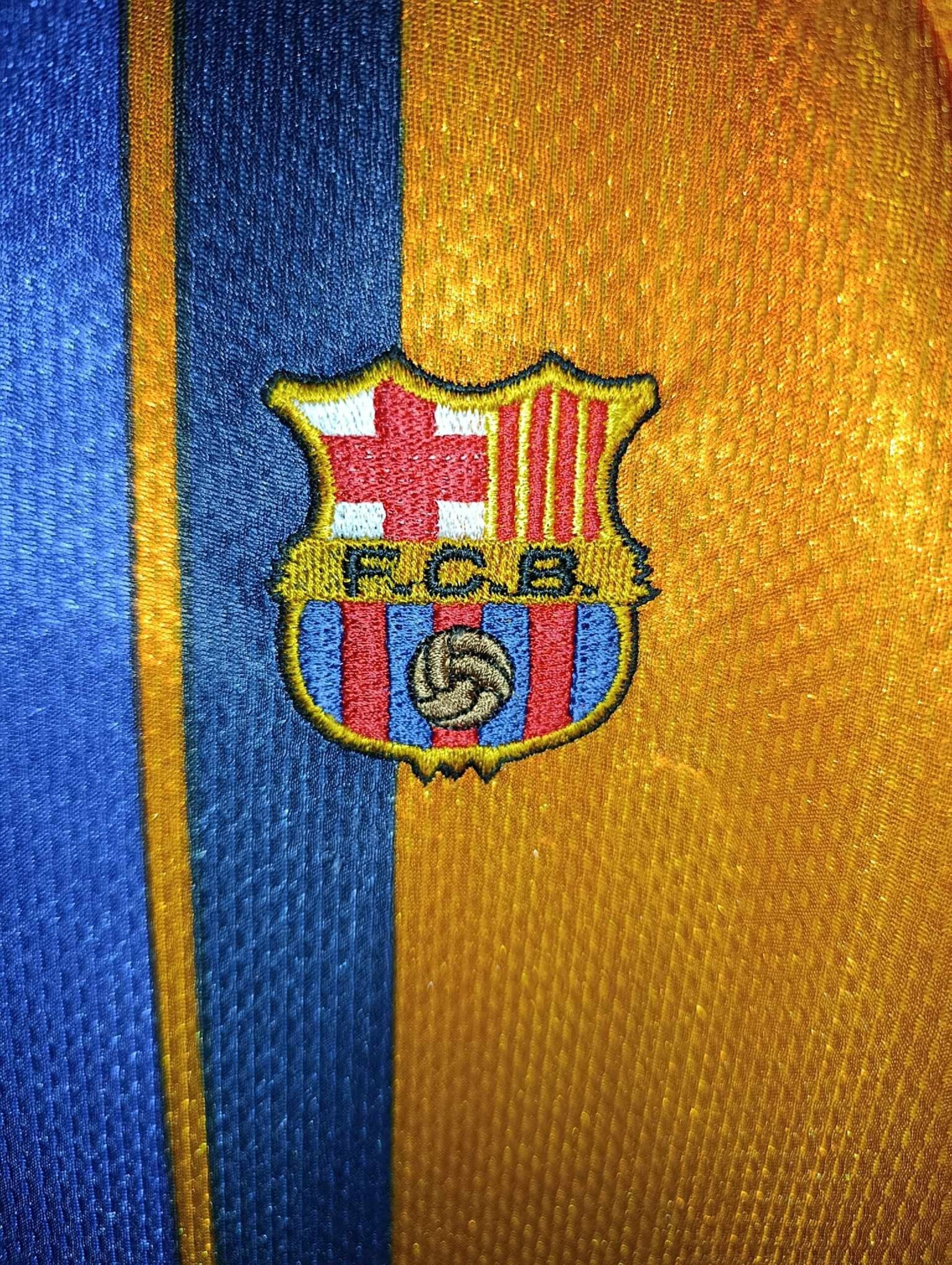FC BARCELONA 1997-1998 away number 10 L - 5