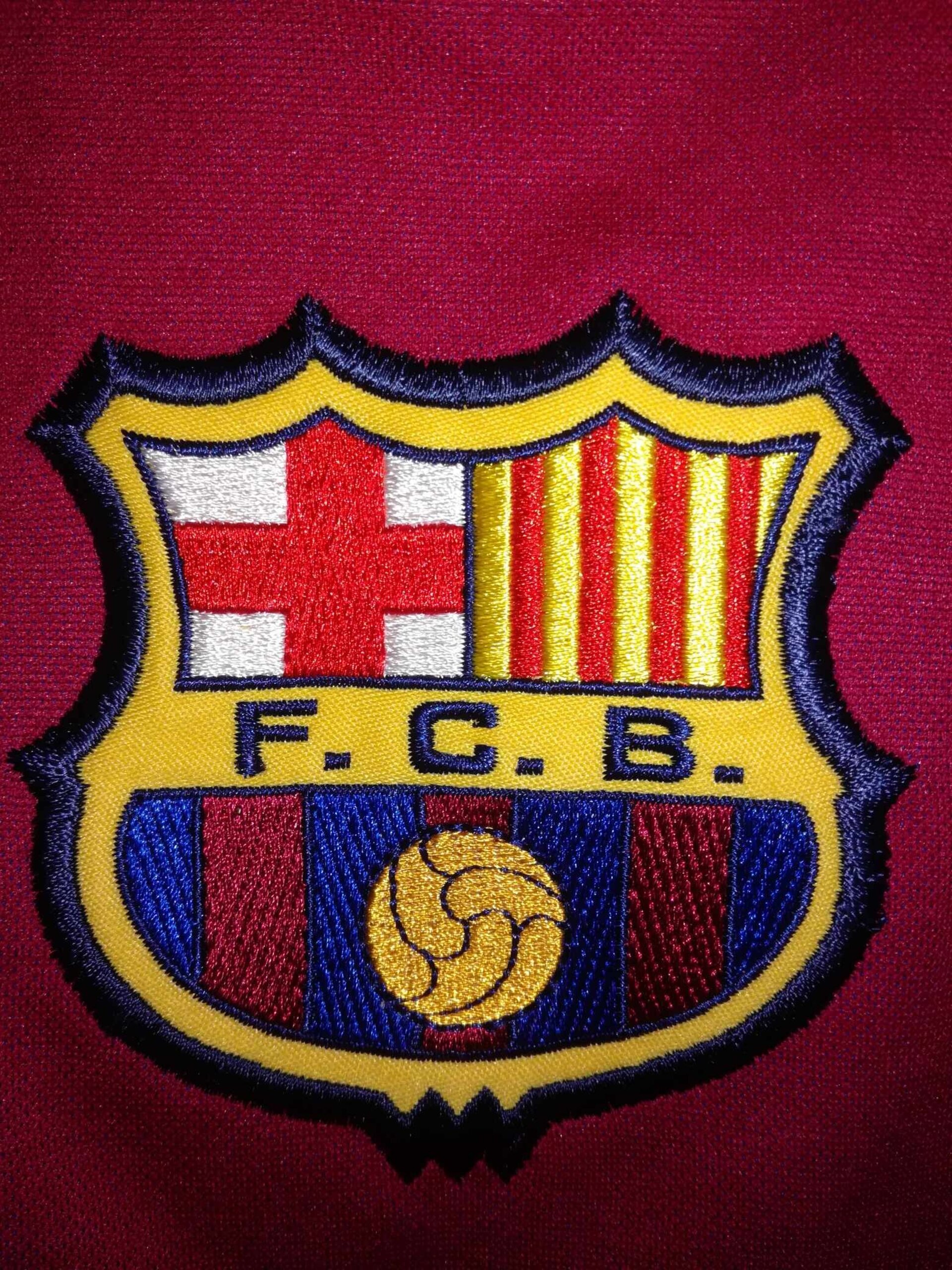 FC BARCELONA 2000-2001 Guardiola 4 BNWT S - 4