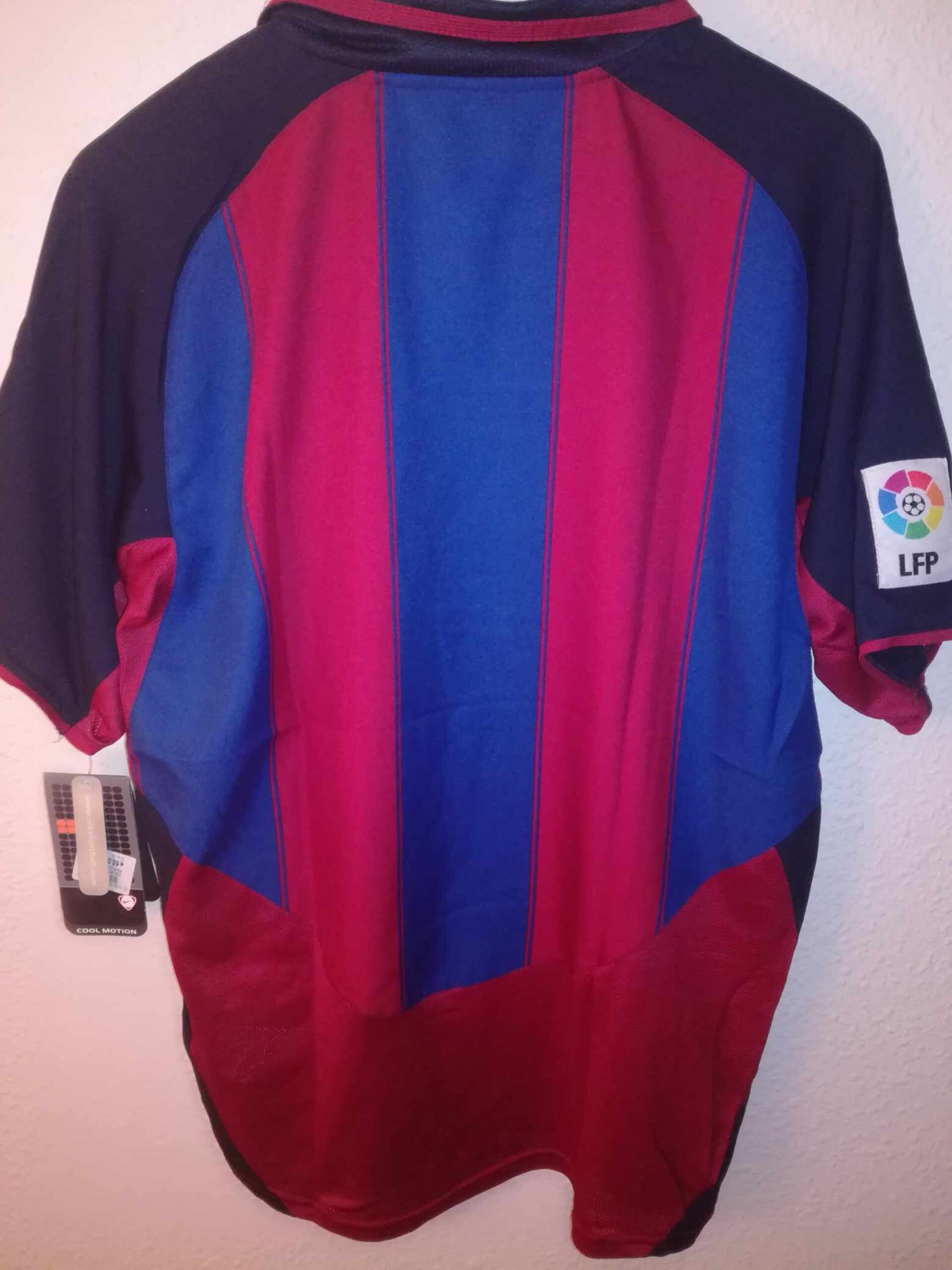 FC BARCELONA 2003-2004 BNWT M - 8
