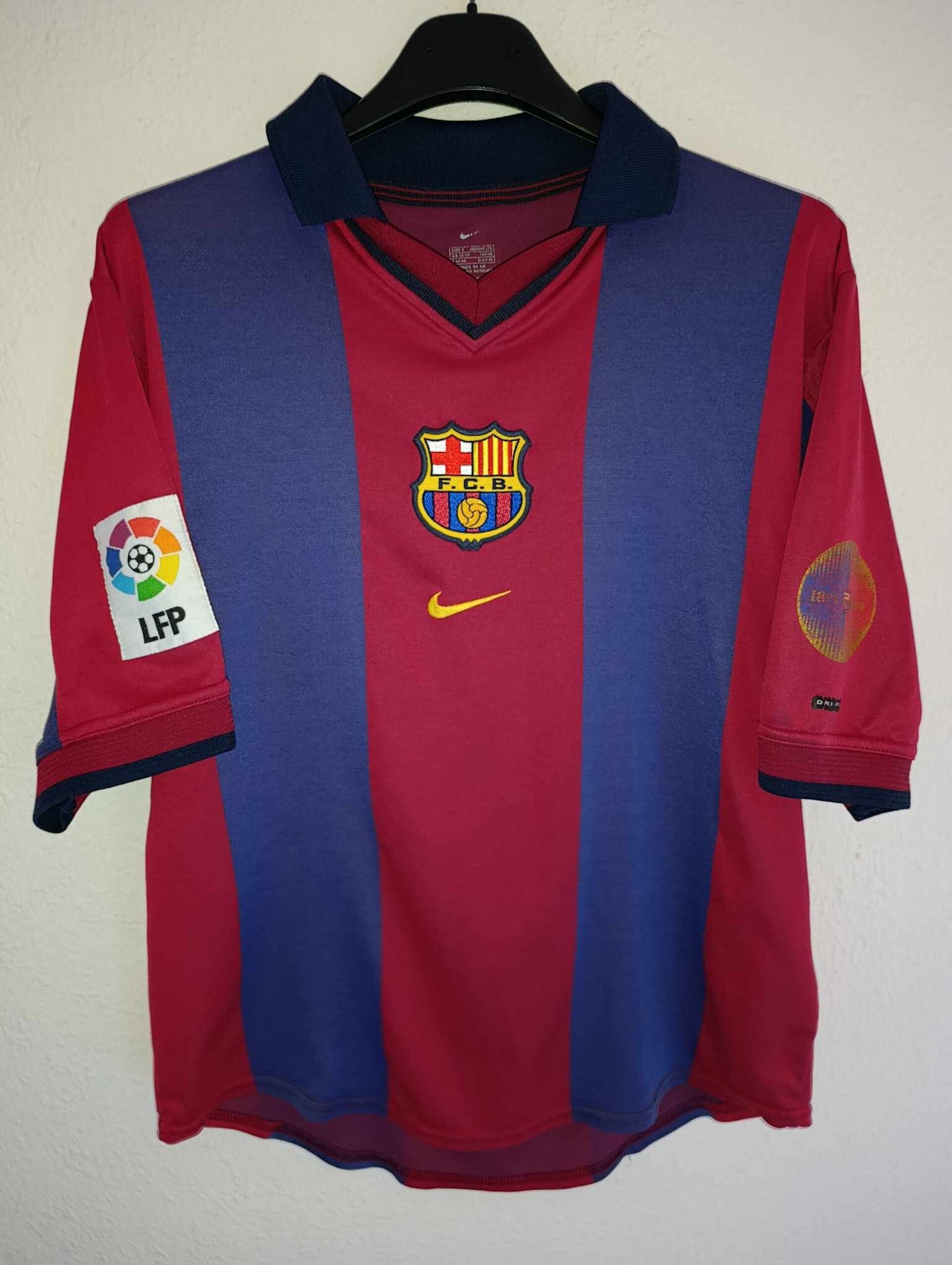 FC BARCELONA 2000-2001 number 9 S - 1