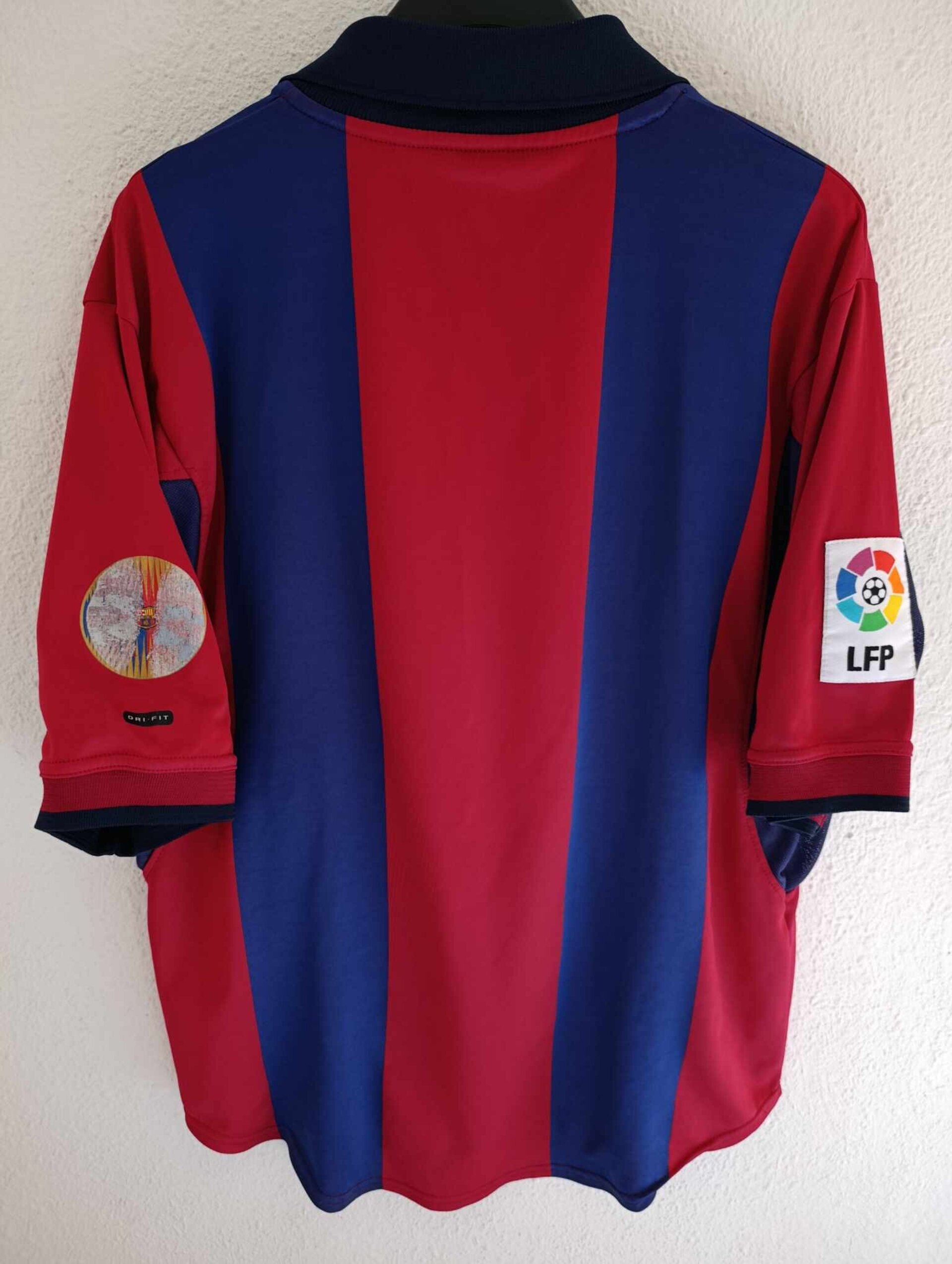 FC BARCELONA 2000-2001 M - 7