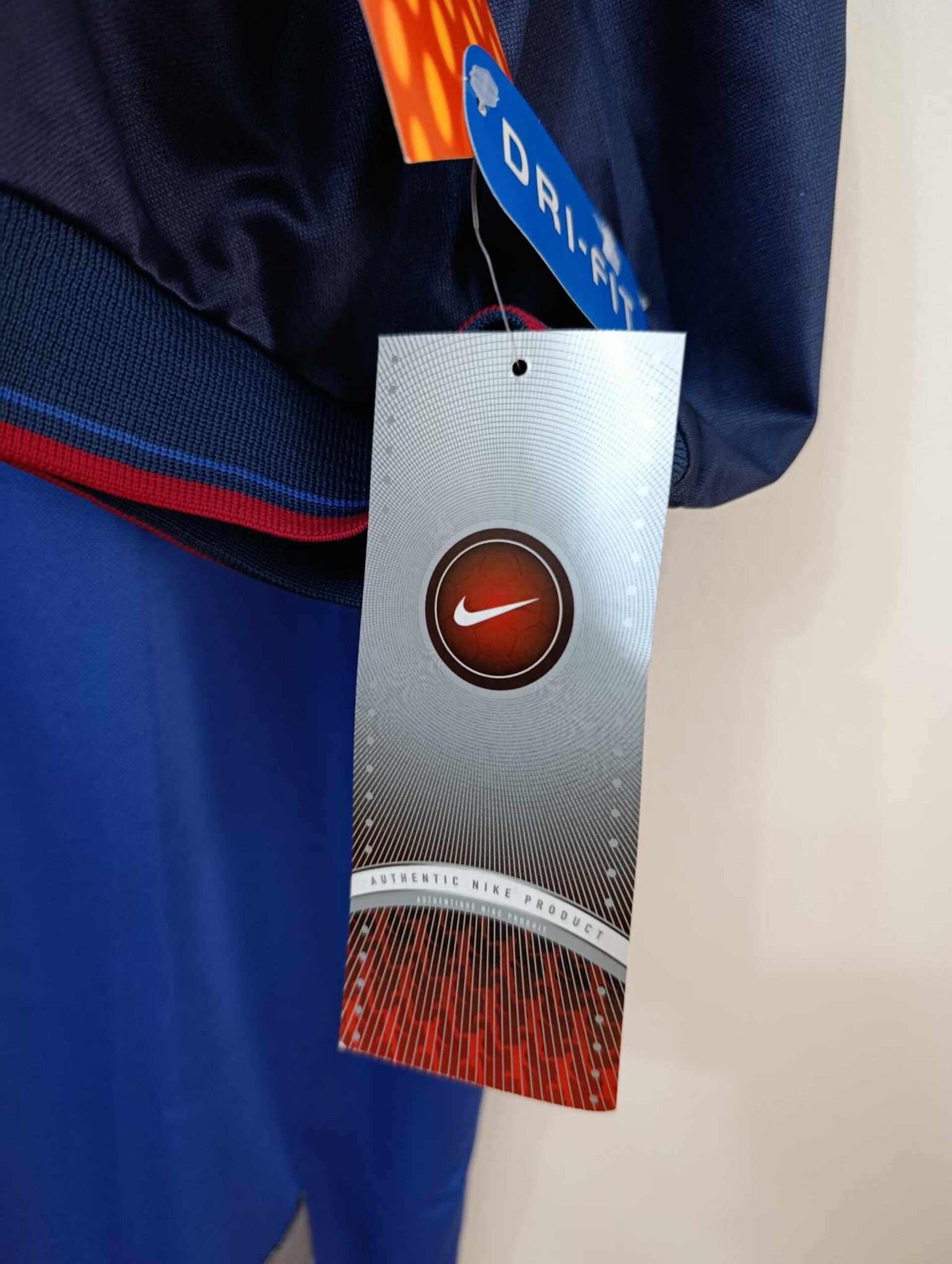 FC BARCELONA 1998-1999 Centenary BNWT L - 4