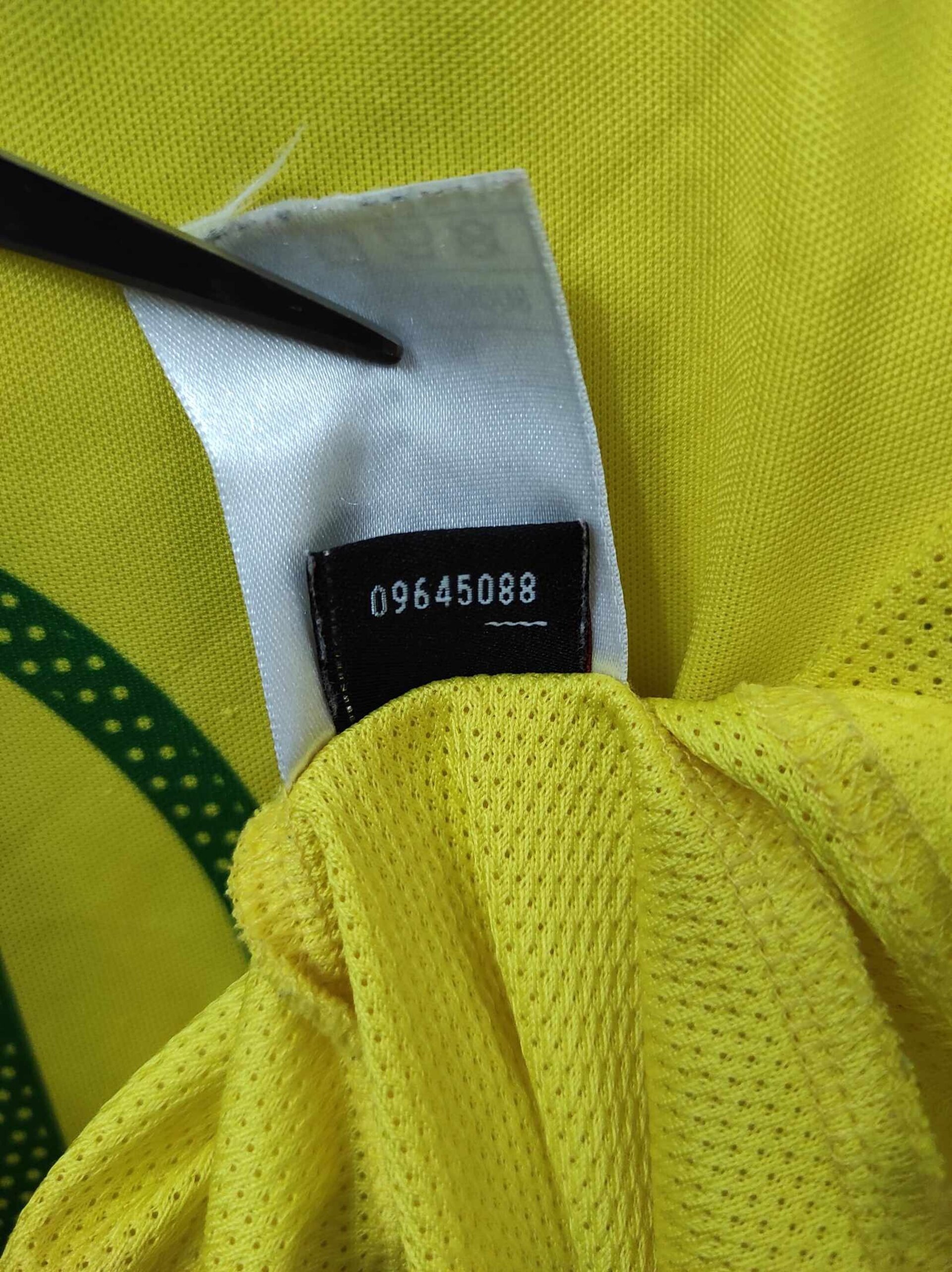 BRAZIL 2004 Ronaldinho 10 XL - 4