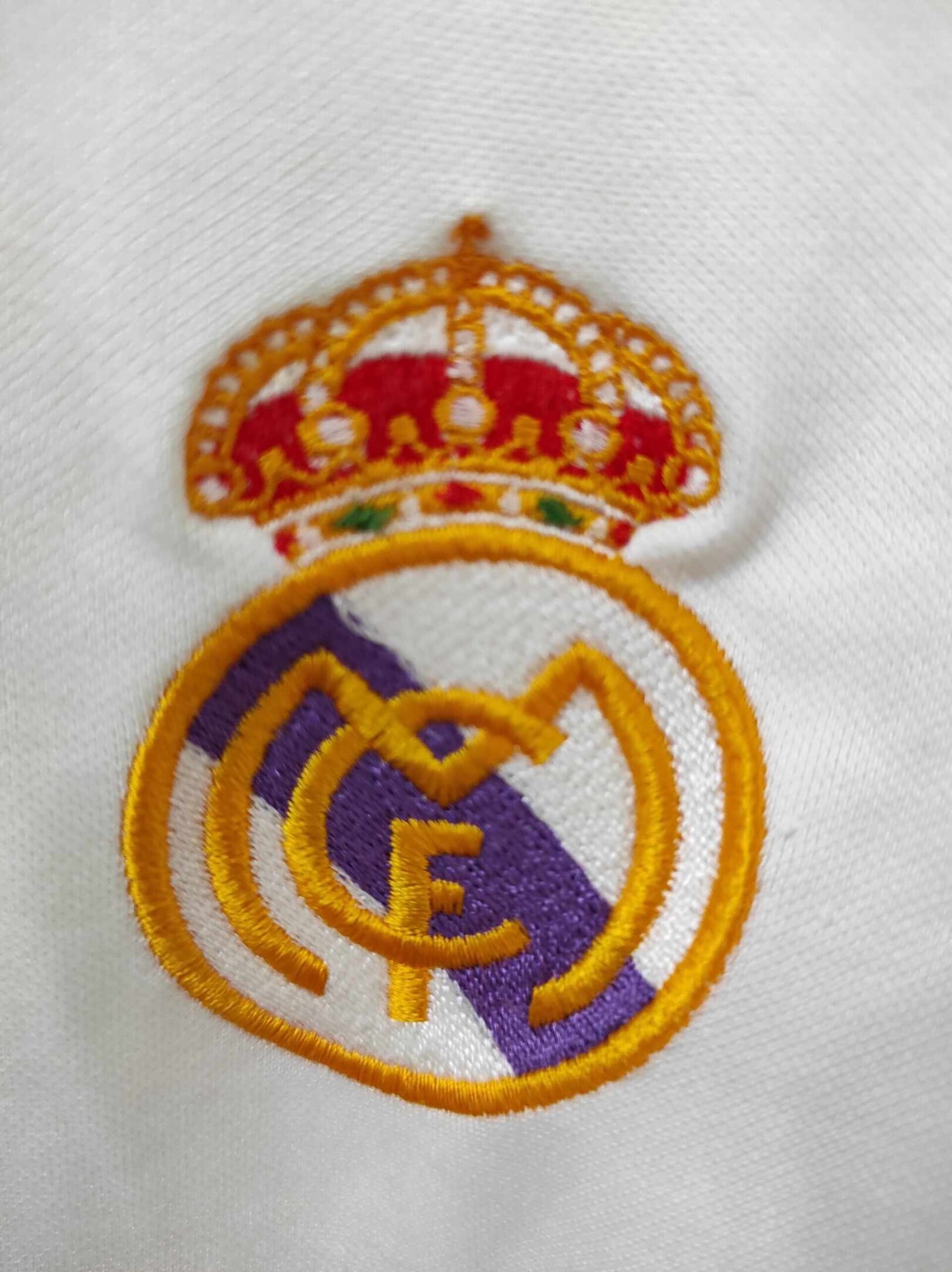 REAL MADRID 2001-2002 Centenary Raul 7 L - 7