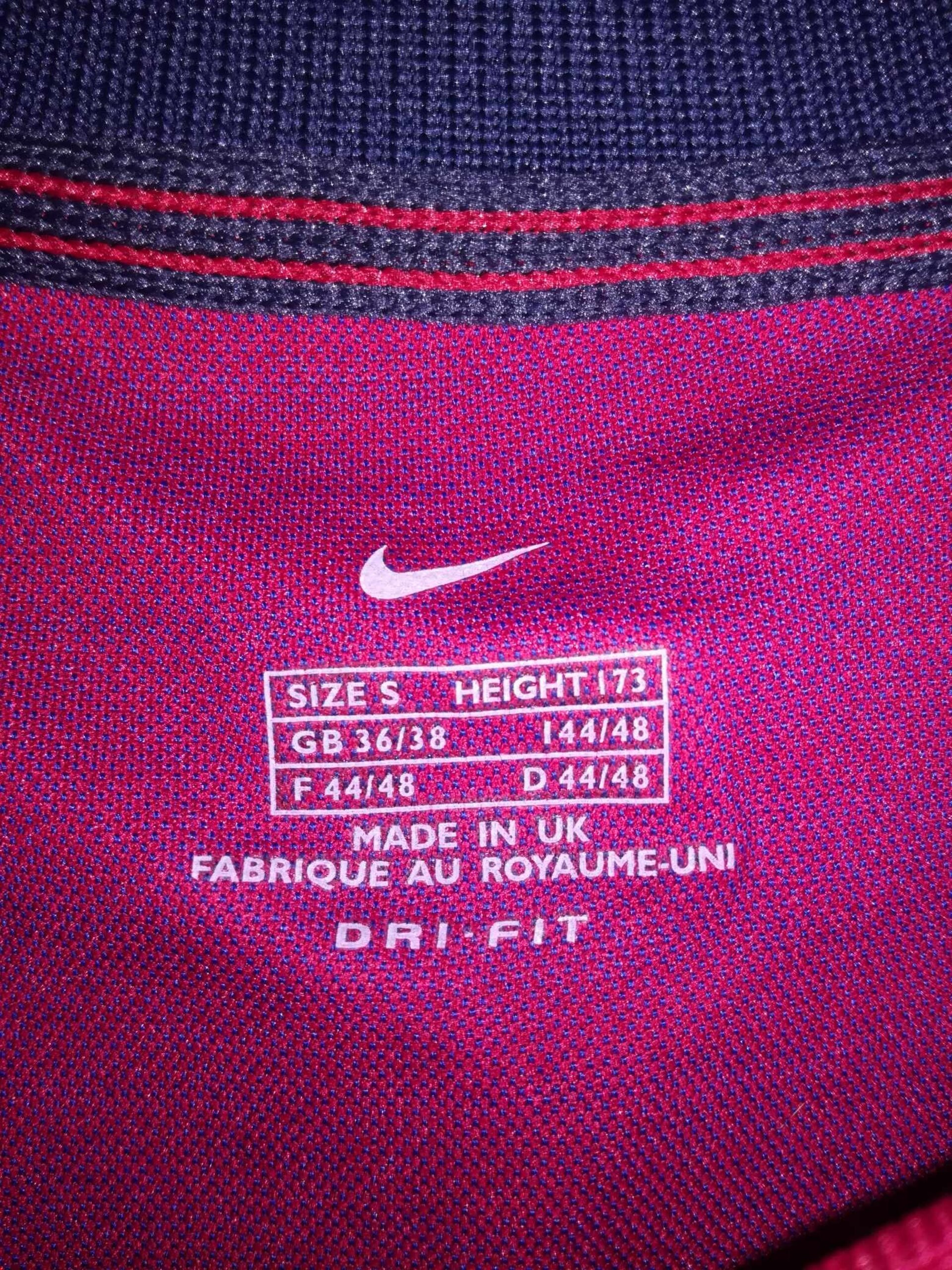 FC BARCELONA 2000-2001 Guardiola 4 BNWT S - 6