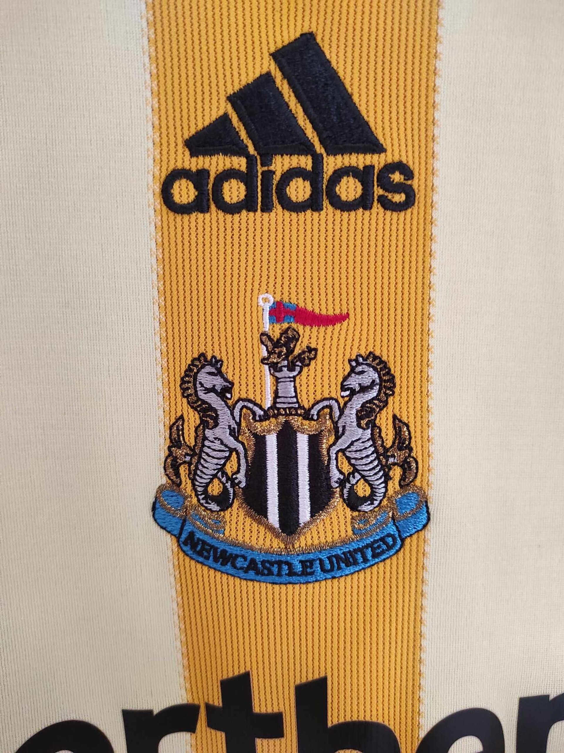 NEWCASTLE UNITED 2009-2010 away S - 3