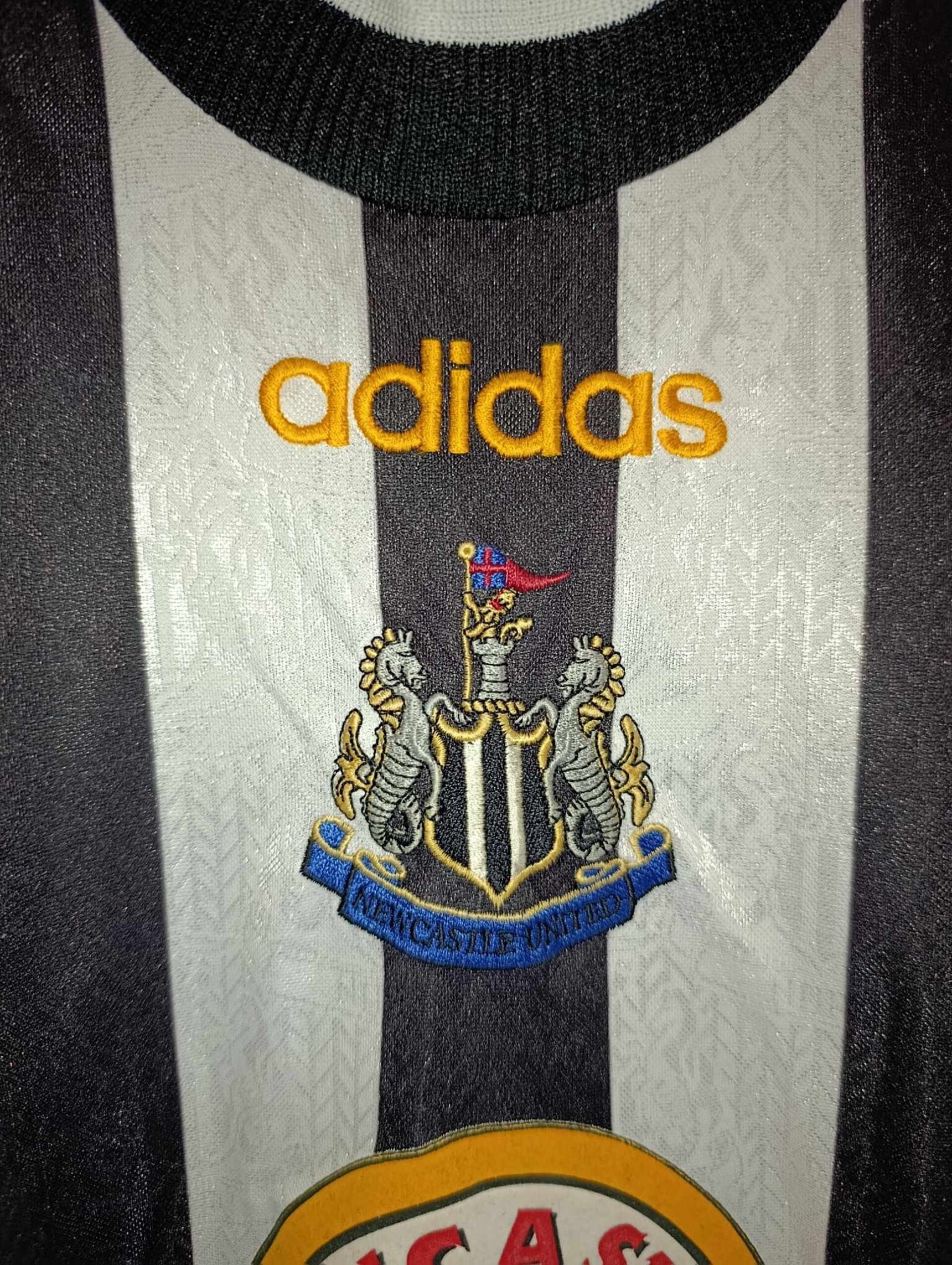 NEWCASTLE UNITED 1997-1998 M - 4