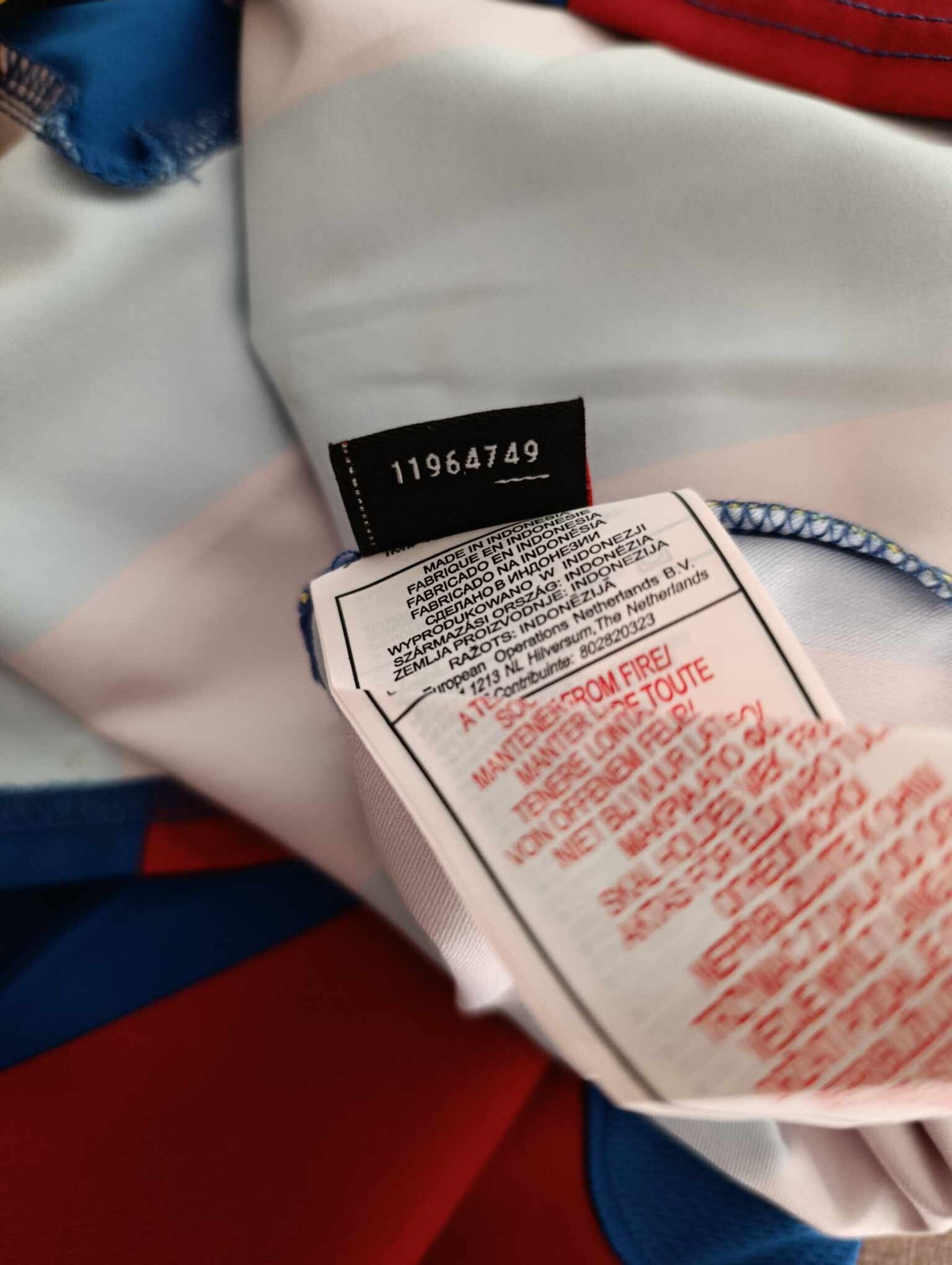 FC BARCELONA 2005-2006 Ronaldinho 10 L - 6