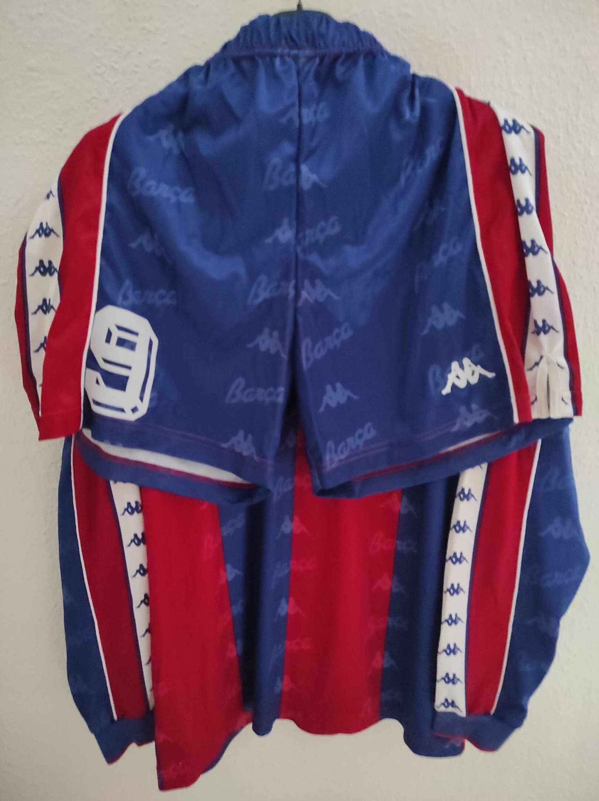 FC BARCELONA 1993-1994 + Short number 9 L - 2