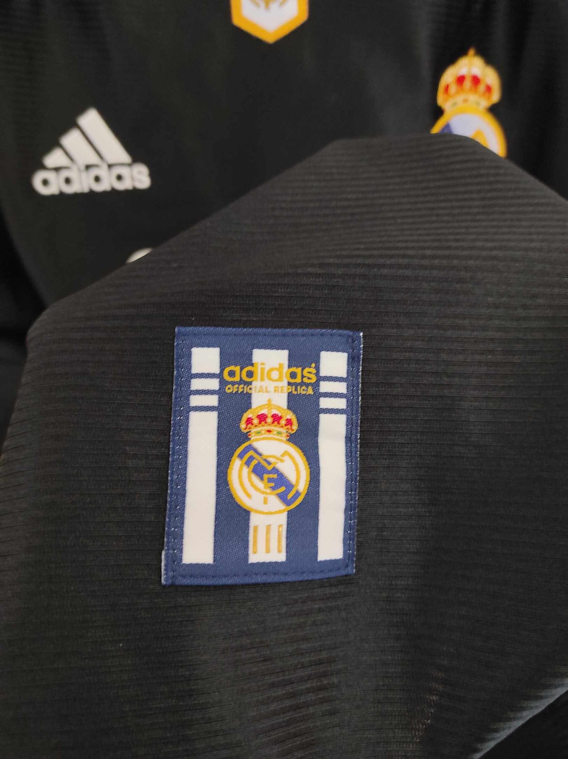 REAL MADRID 1999-2000 away number 7 M - 5