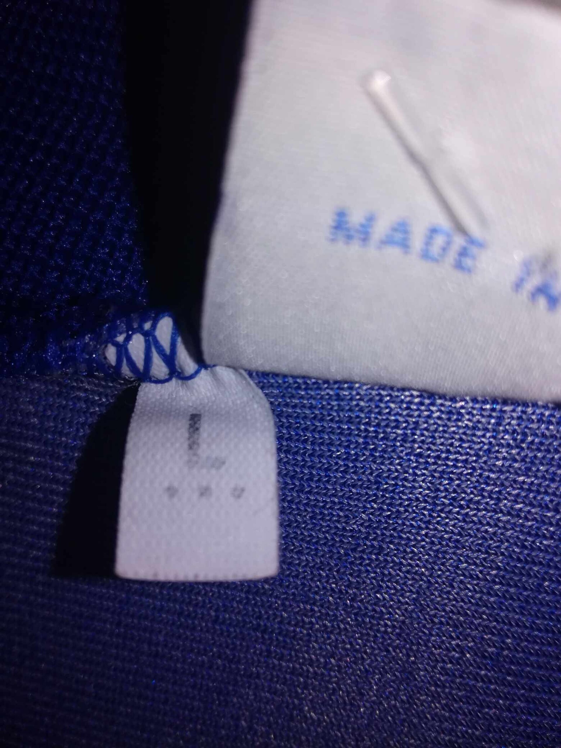 ITALY 1990 World Cup BNWT L - 4