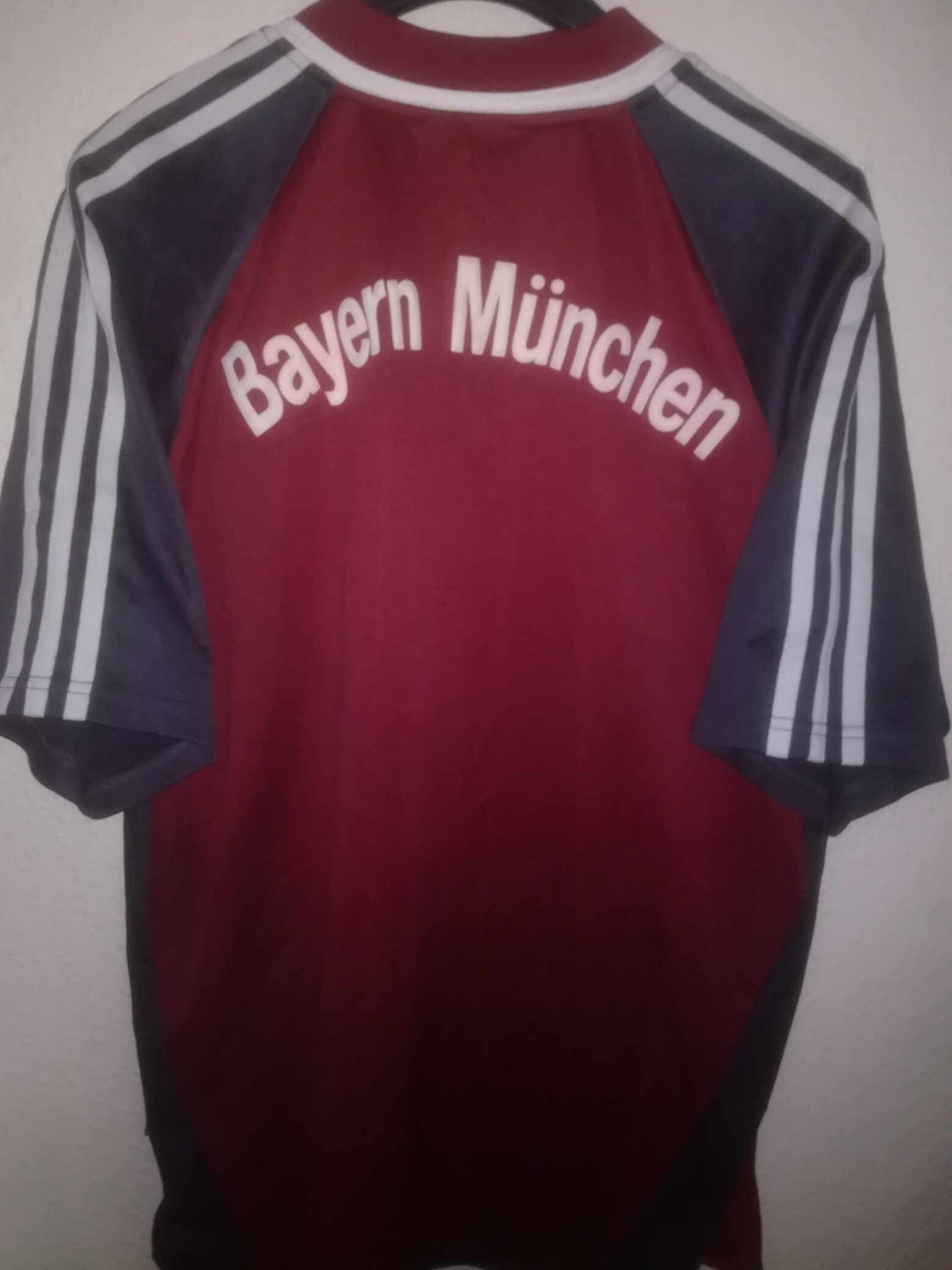 BAYERN MUNICH 2001-2002 L - 4