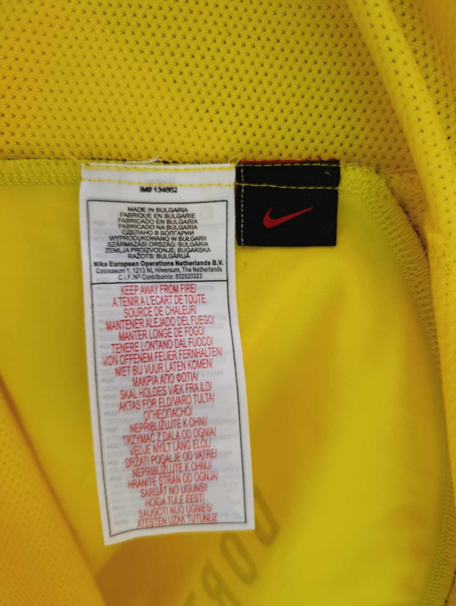 BORUSSIA DORTMUND 2004-2005 Total 90 L - 3