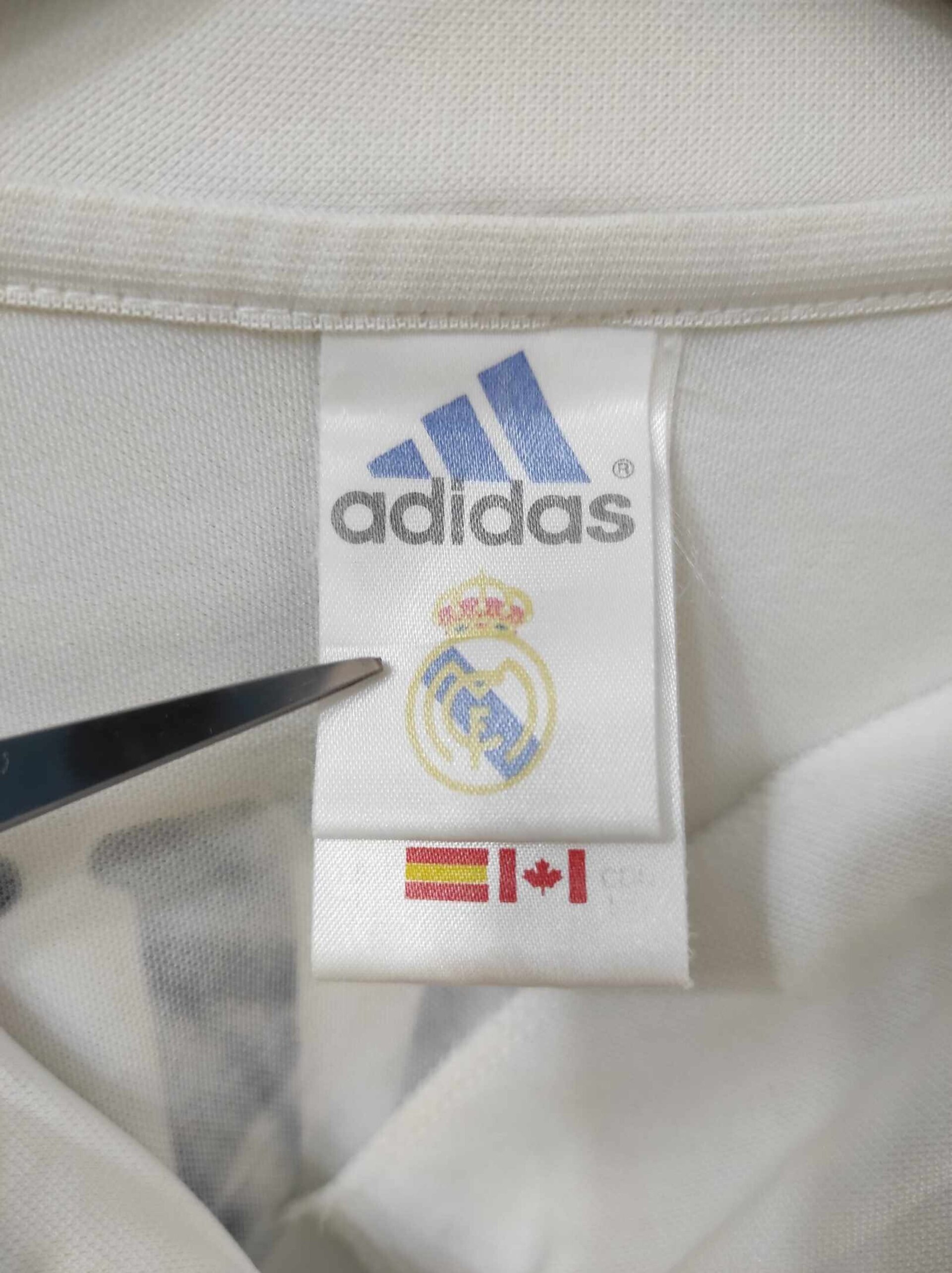 REAL MADRID 2001-2002 Centenary Raul 7 L - 3