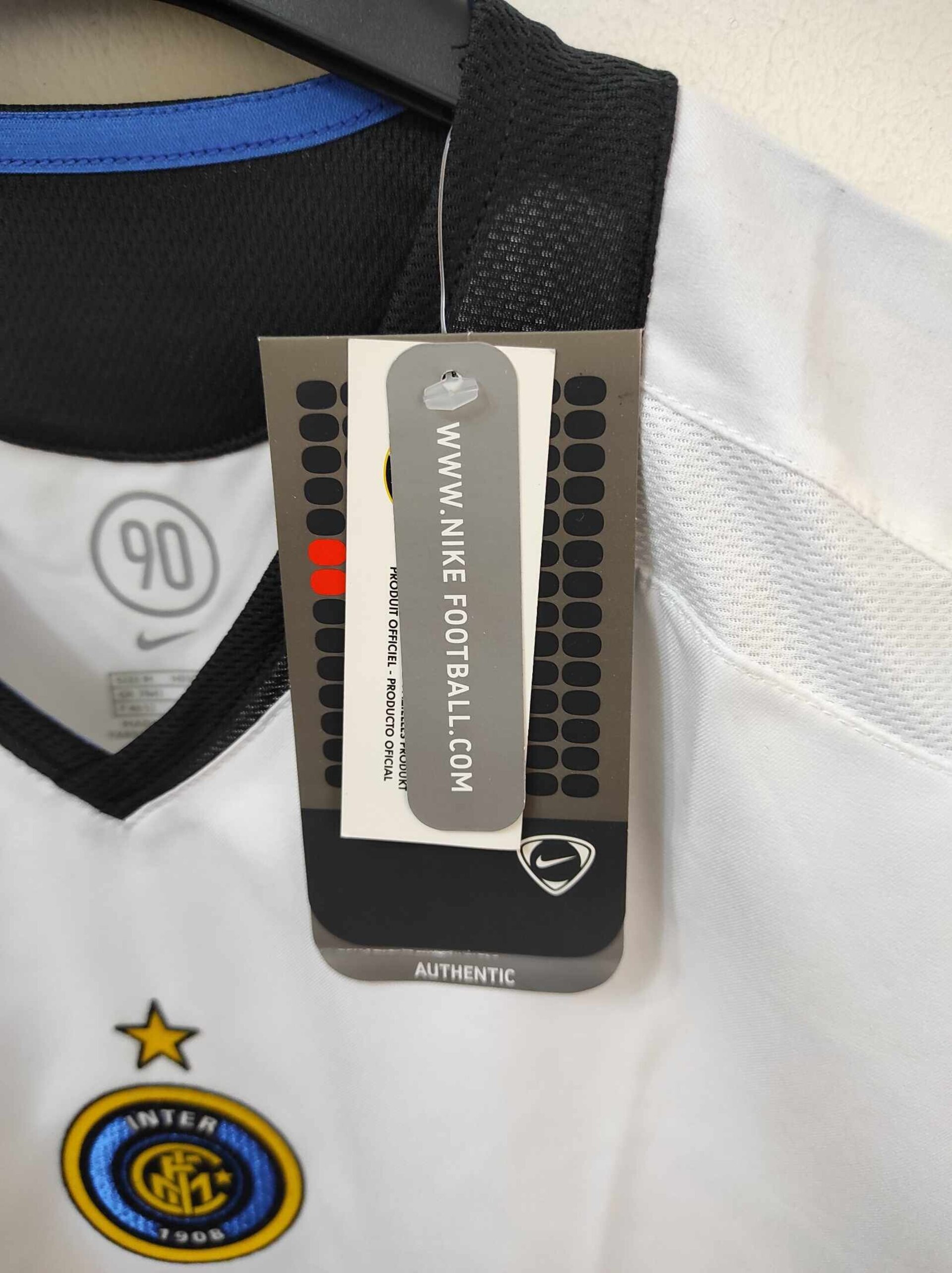 INTER MILAN 2005-2006 BNWT away M - 2