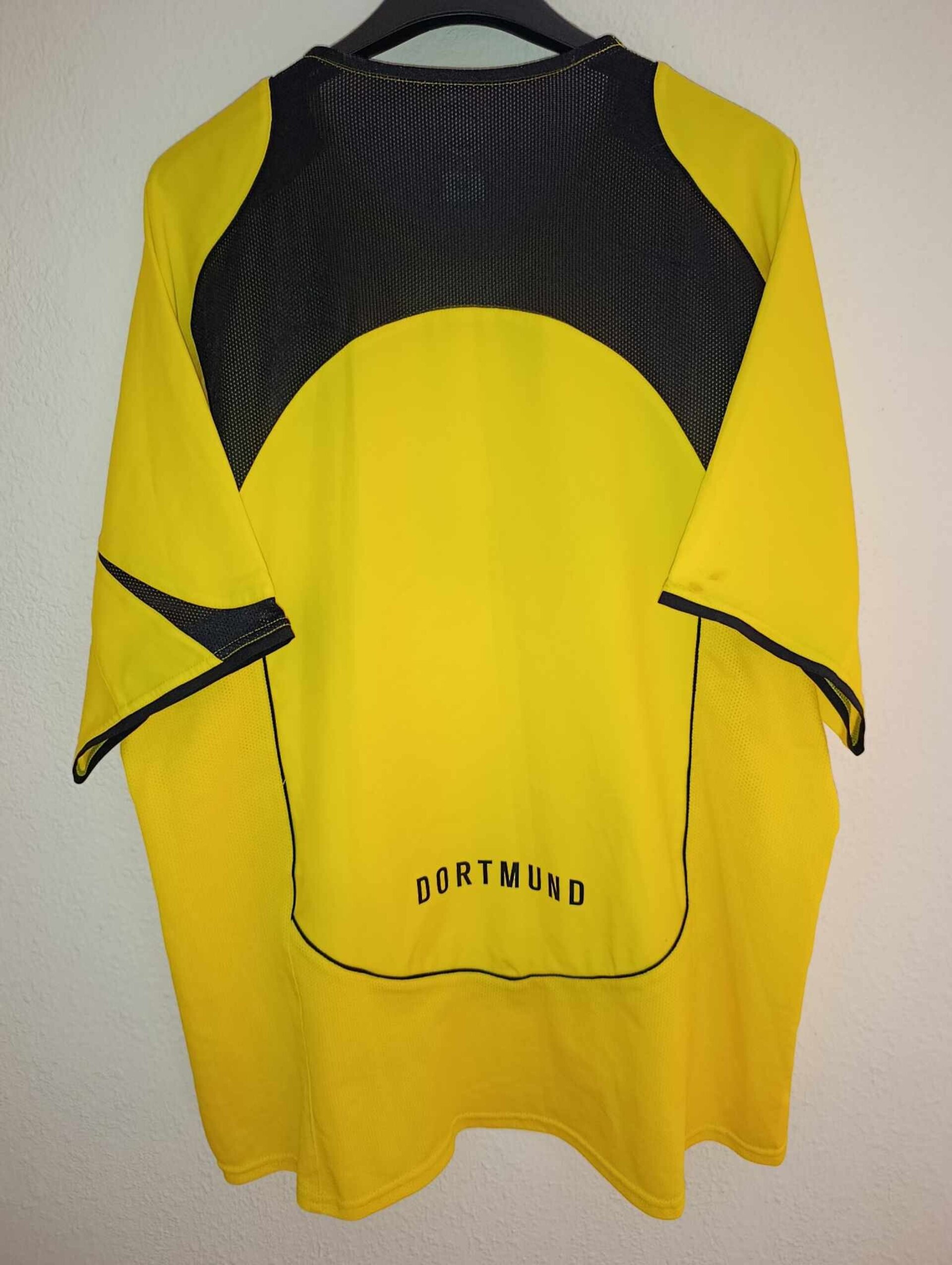 BORUSSIA DORTMUND 2004-2005 Total 90 L - 6