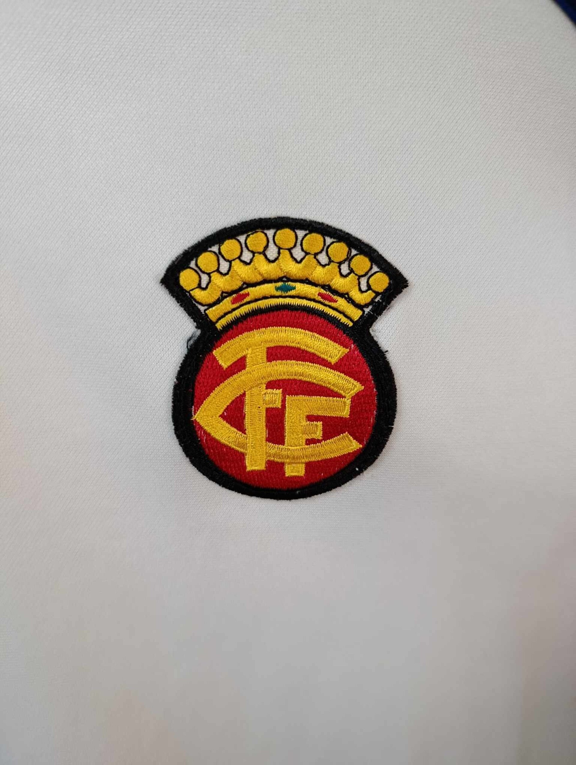 CATALUNYA 2002-2003 number 8 L - 6