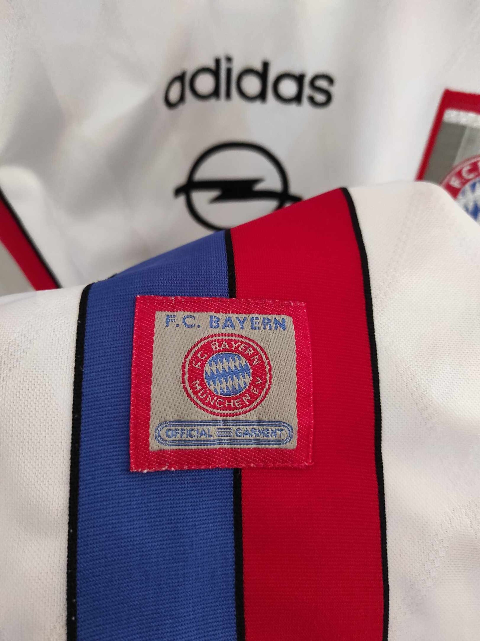 BAYERN MUNICH 1995-1997 away Helmer 5 M - 5