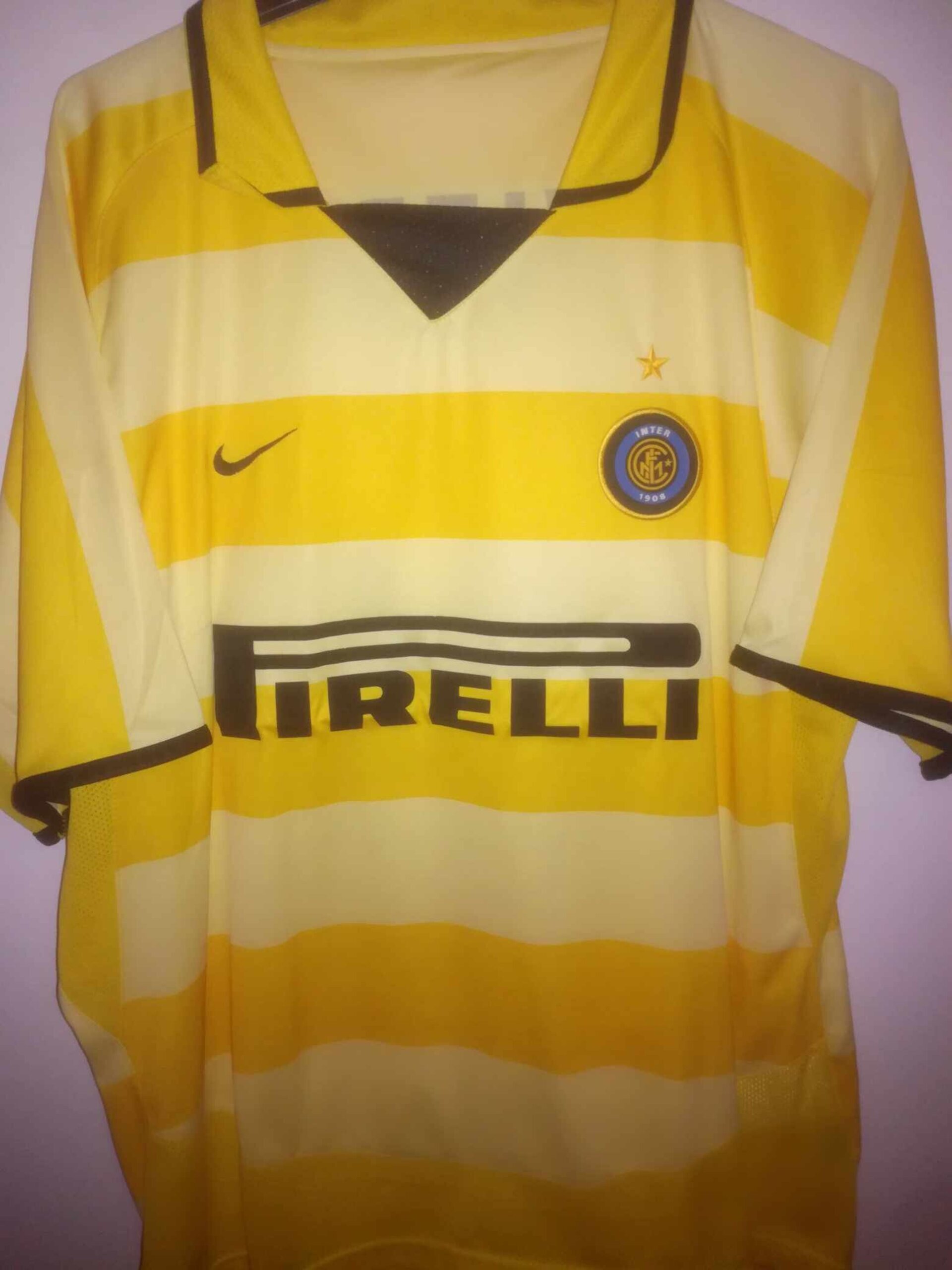 INTER MILAN 2003-2004 away Vieri 32 - 2